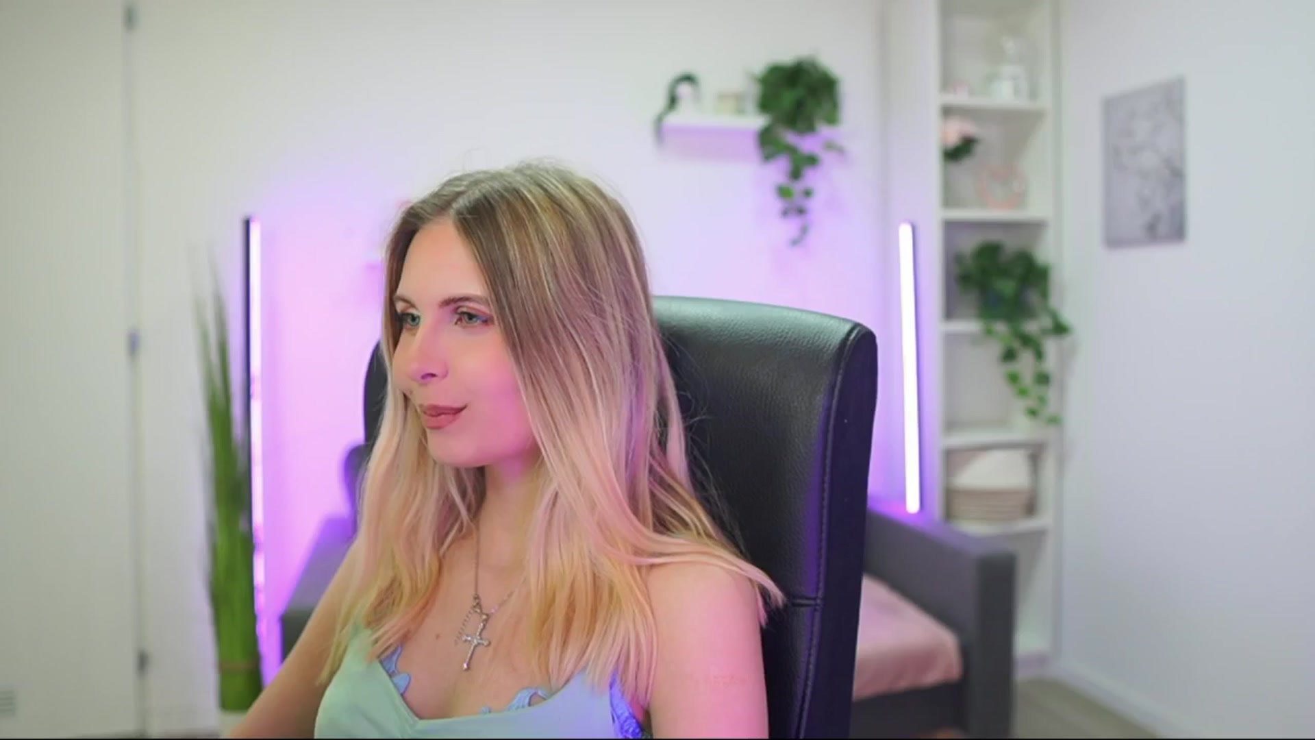 Gallery image thumbnail from Catecrago_'s myfreecams stream on, 01/12/2026, 14:14 image 5 of 20