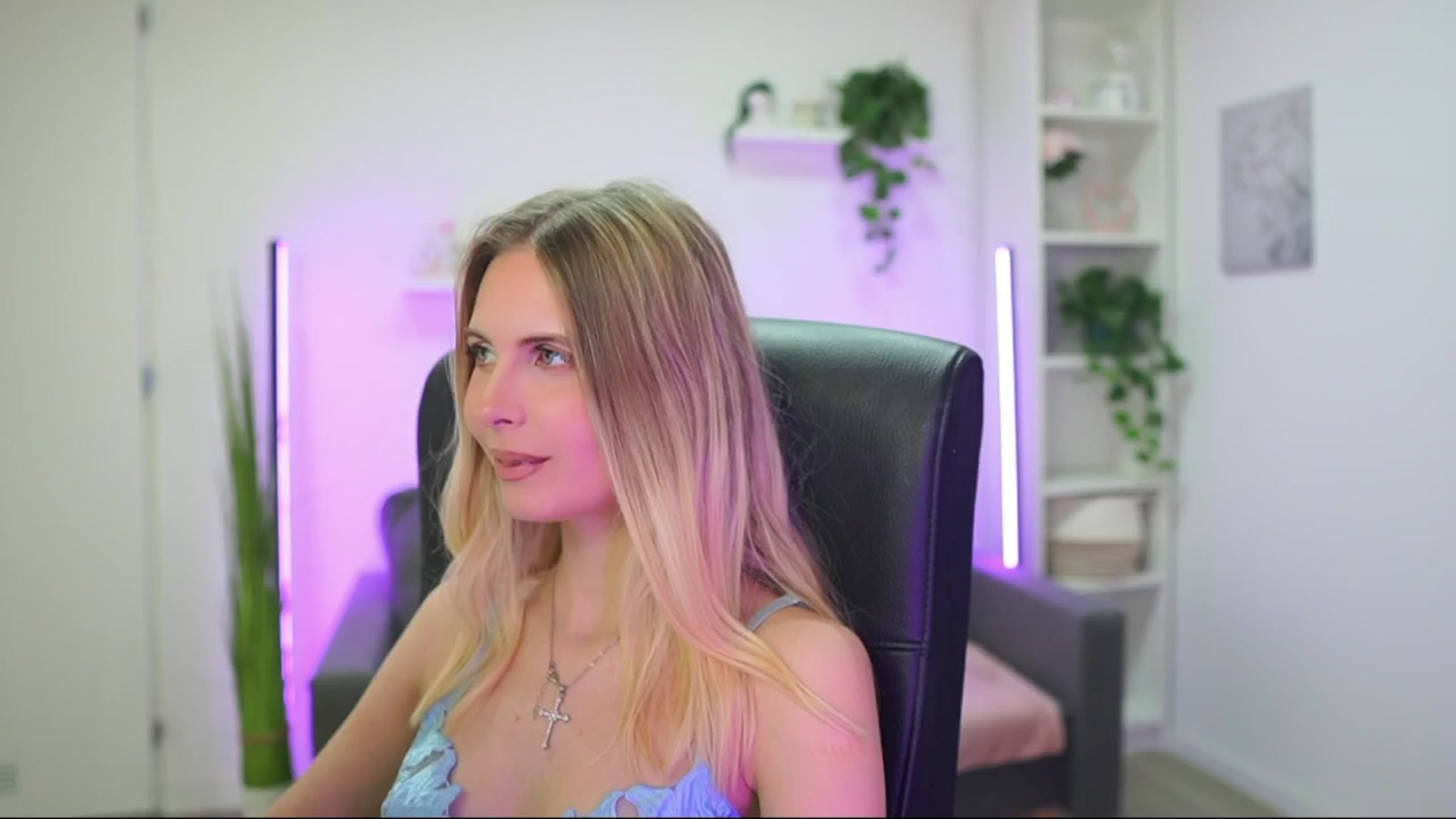 Gallery image thumbnail from Catecrago_'s myfreecams stream on, 01/12/2026, 14:55 image 7 of 20