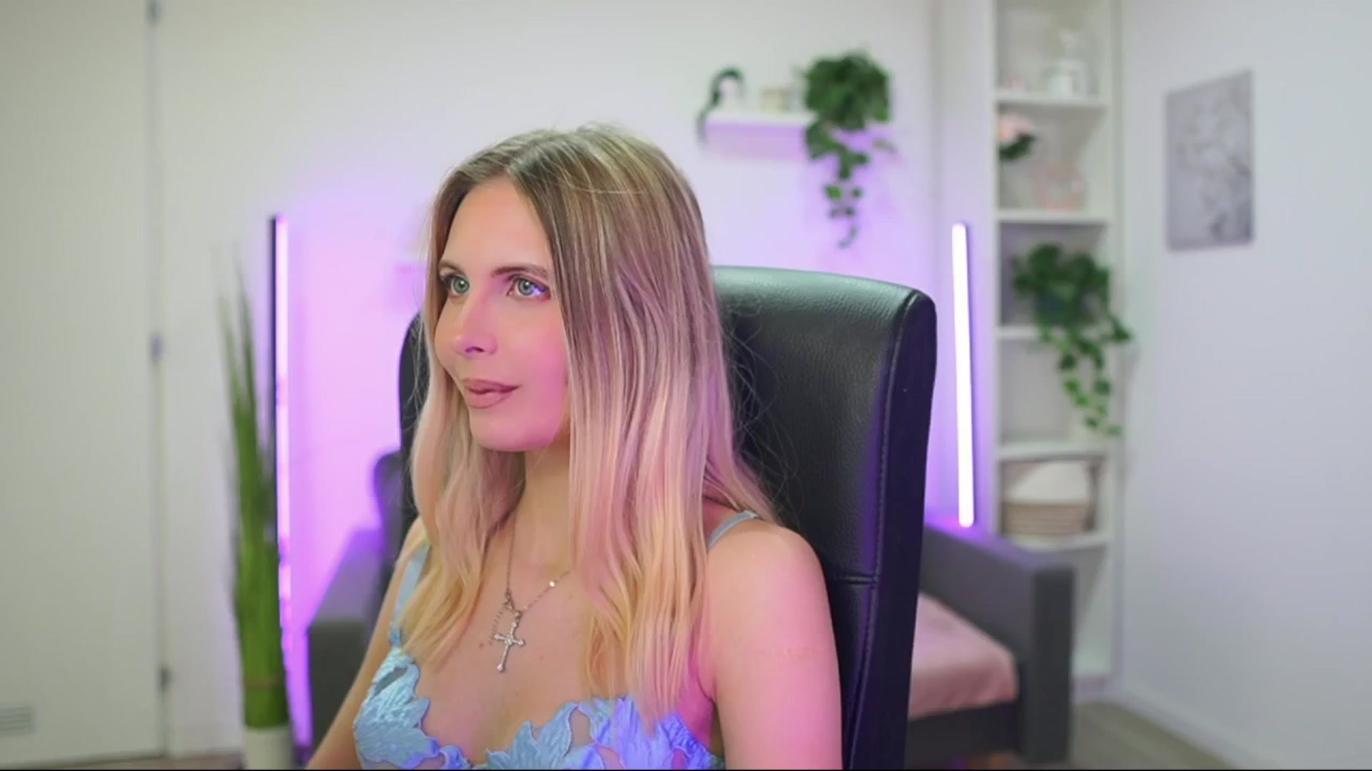 Gallery image thumbnail from Catecrago_'s myfreecams stream on, 01/12/2026, 14:55 image 19 of 20