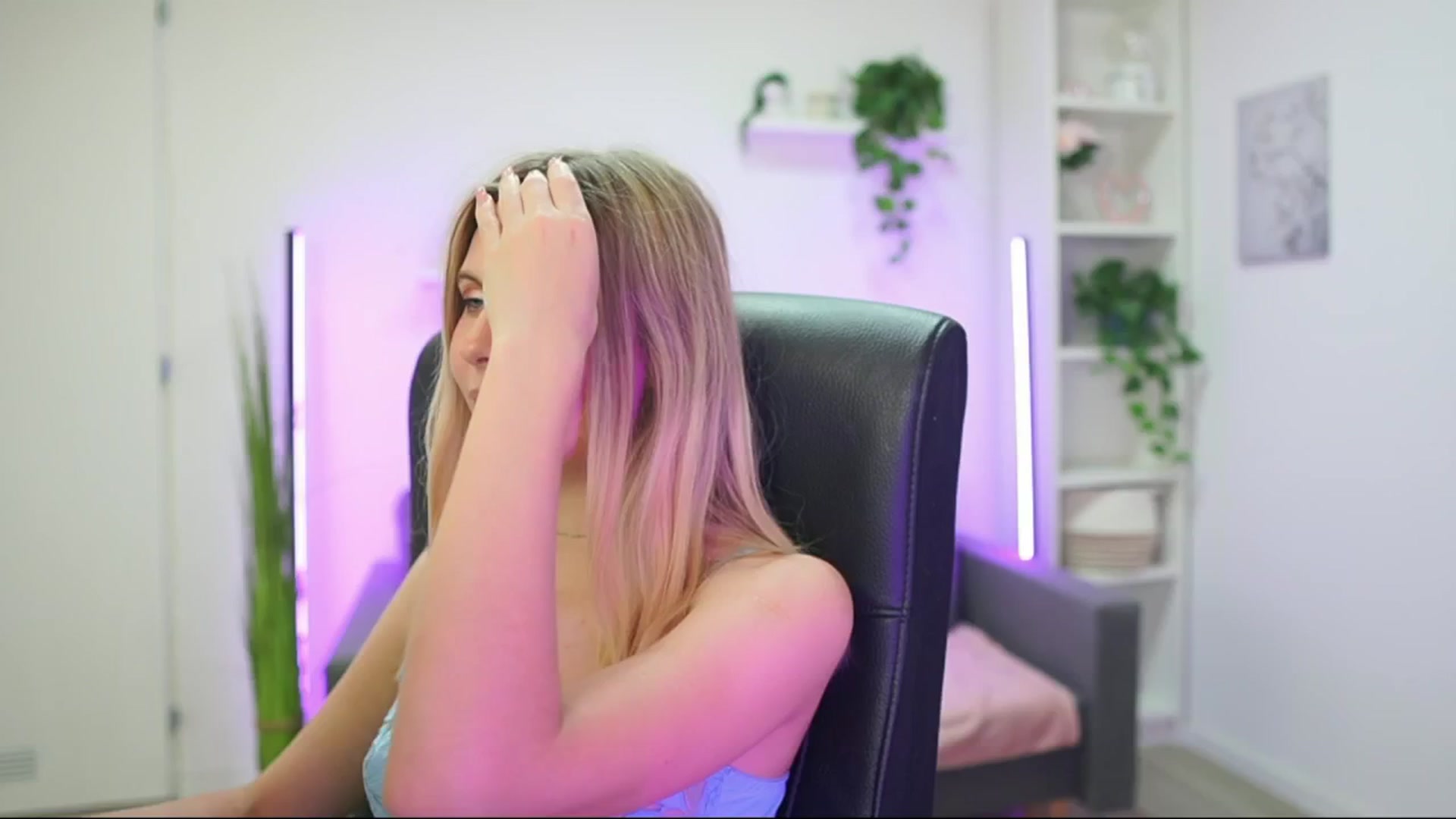 Gallery image thumbnail from Catecrago_'s myfreecams stream on, 01/12/2026, 18:20 image 2 of 20