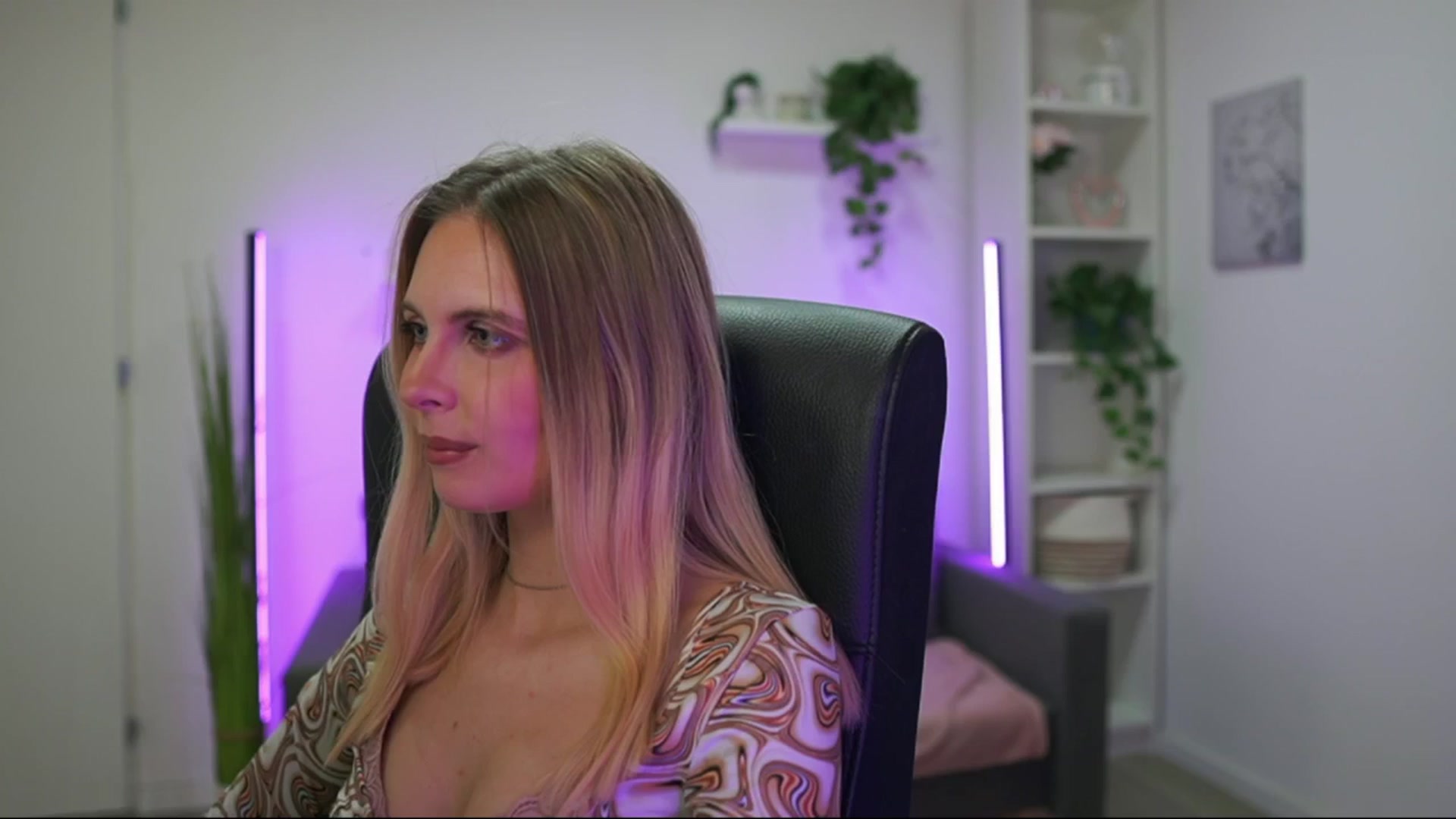 Gallery image thumbnail from Catecrago_'s myfreecams stream on, 01/13/2026, 11:22 image 10 of 20