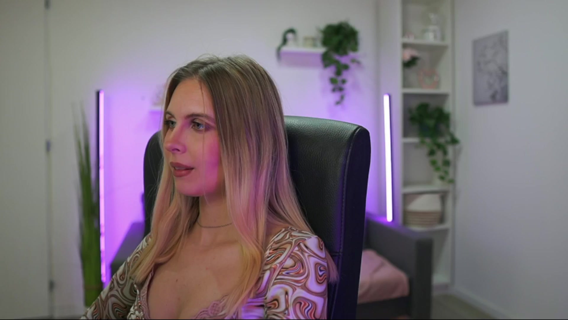 Gallery image thumbnail from Catecrago_'s myfreecams stream on, 01/13/2026, 11:22 image 8 of 20