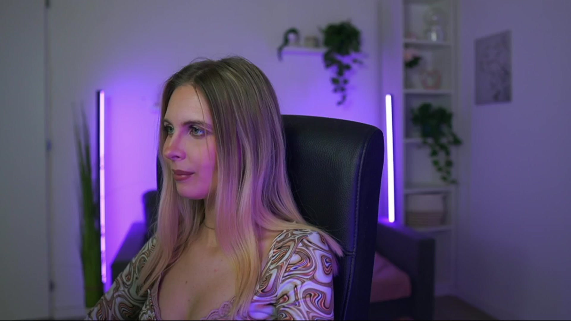 Gallery image thumbnail from Catecrago_'s myfreecams stream on, 01/13/2026, 11:22 image 6 of 20