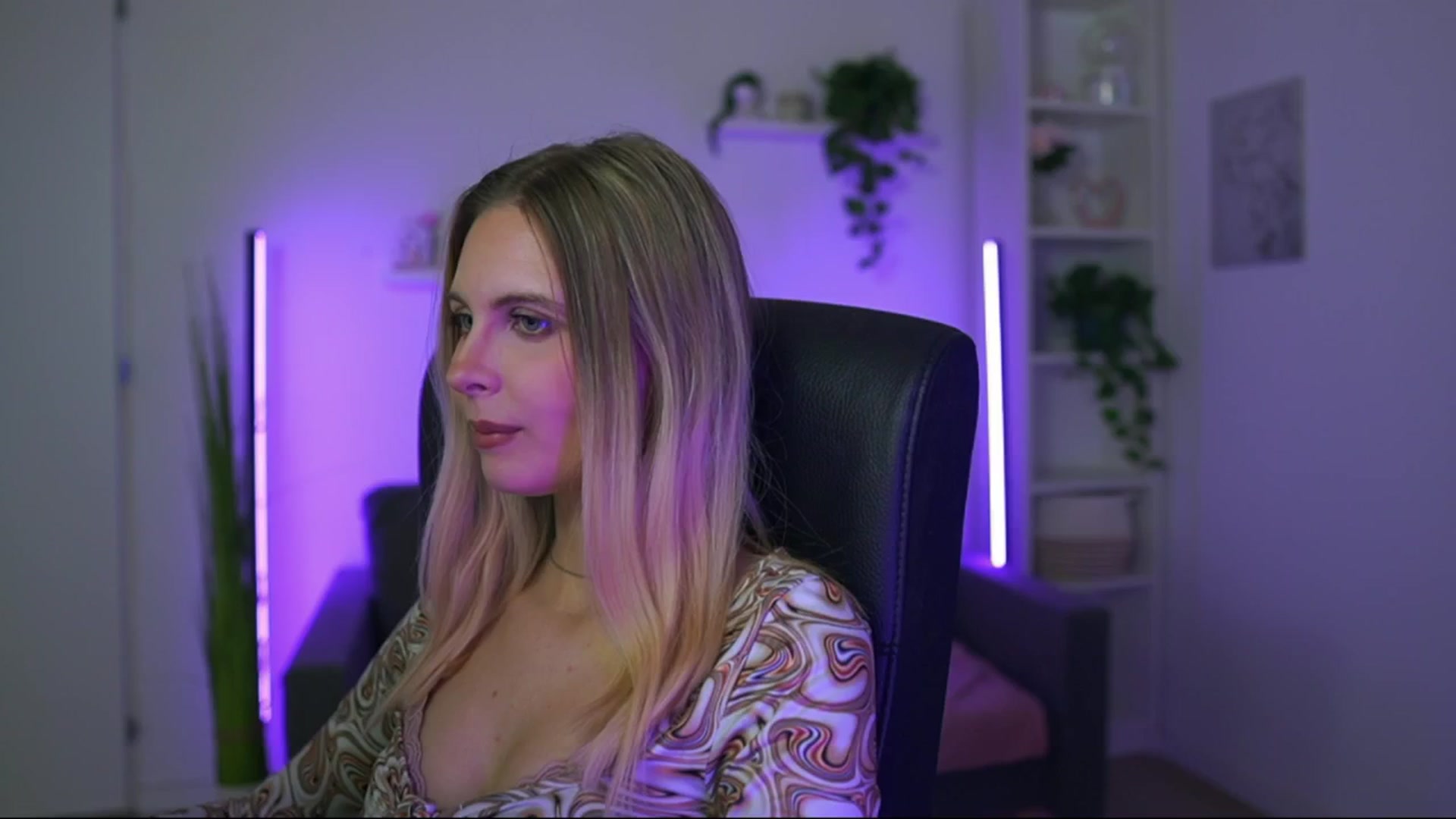 Gallery image thumbnail from Catecrago_'s myfreecams stream on, 01/13/2026, 11:22 image 2 of 20