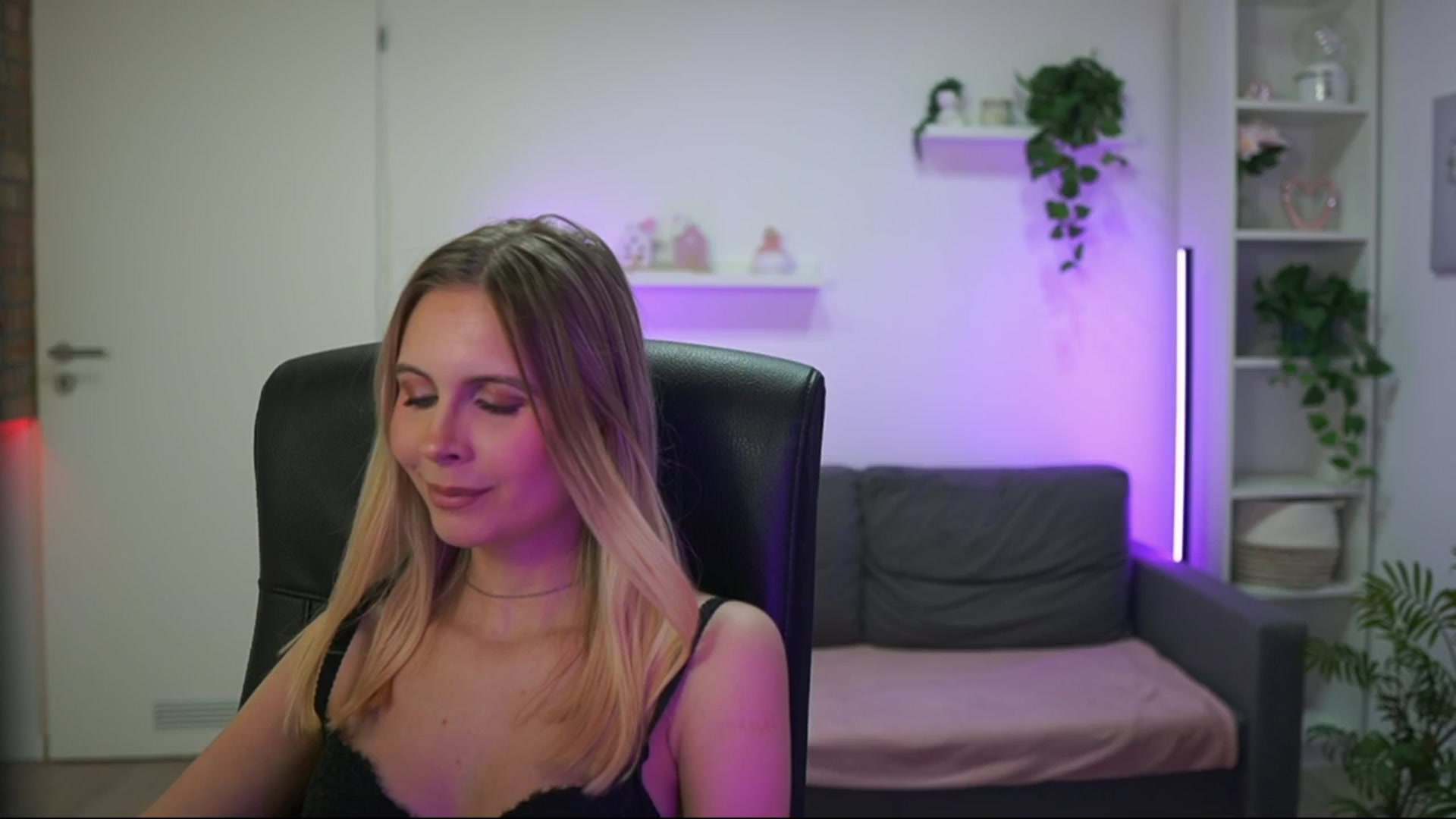 Gallery image thumbnail from Catecrago_'s myfreecams stream on, 01/14/2026, 16:21 image 20 of 20