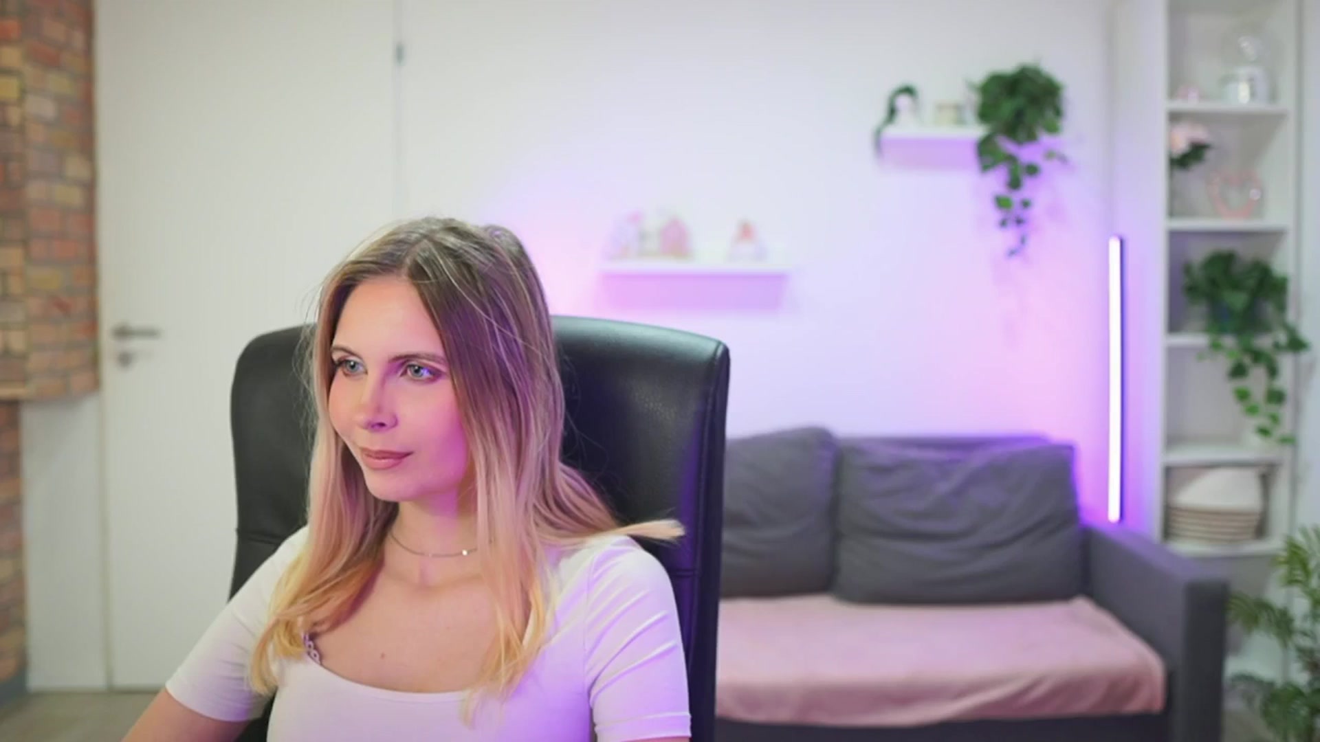 Gallery image thumbnail from Catecrago_'s myfreecams stream on, 01/15/2026, 16:36 image 2 of 20