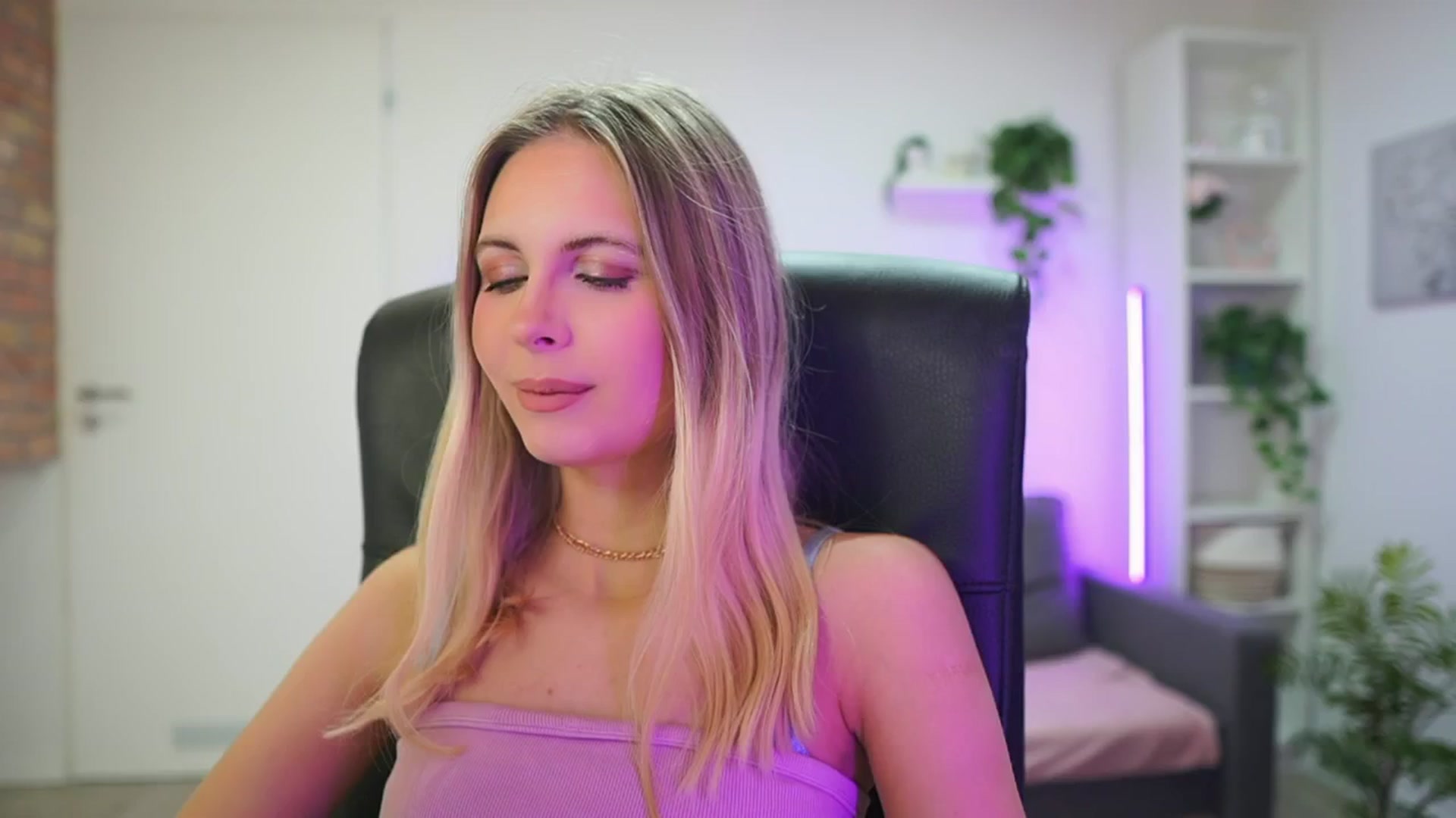Gallery image thumbnail from Catecrago_'s myfreecams stream on, 01/21/2026, 10:36 image 2 of 20