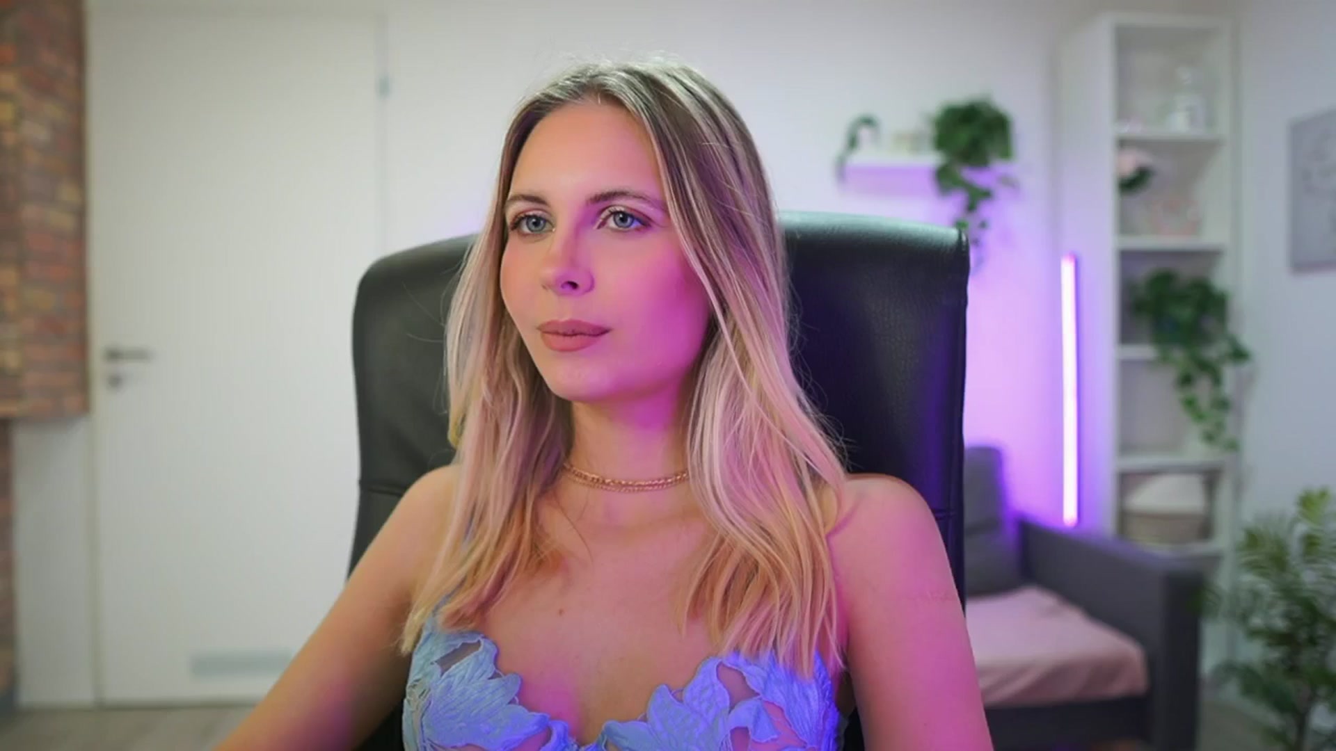Gallery image thumbnail from Catecrago_'s myfreecams stream on, 01/21/2026, 10:36 image 18 of 20