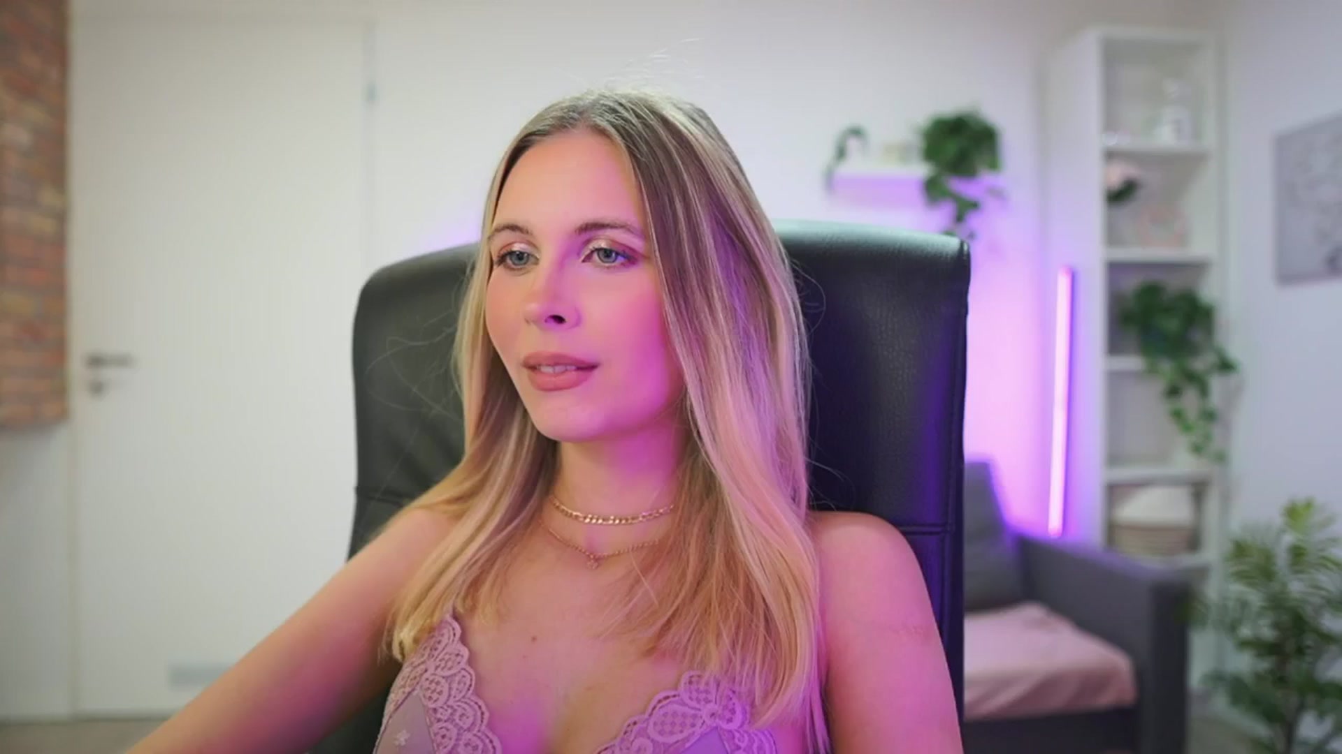 Gallery image thumbnail from Catecrago_'s myfreecams stream on, 01/26/2026, 17:02 image 3 of 20