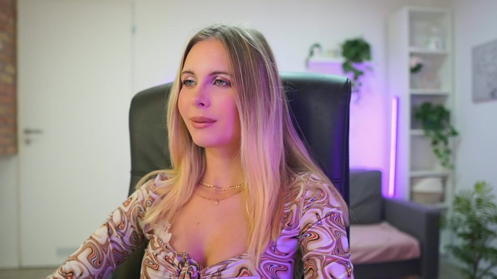 Gallery image thumbnail from Catecrago_'s myfreecams stream on, 01/27/2026, 09:59 image 9 of 20