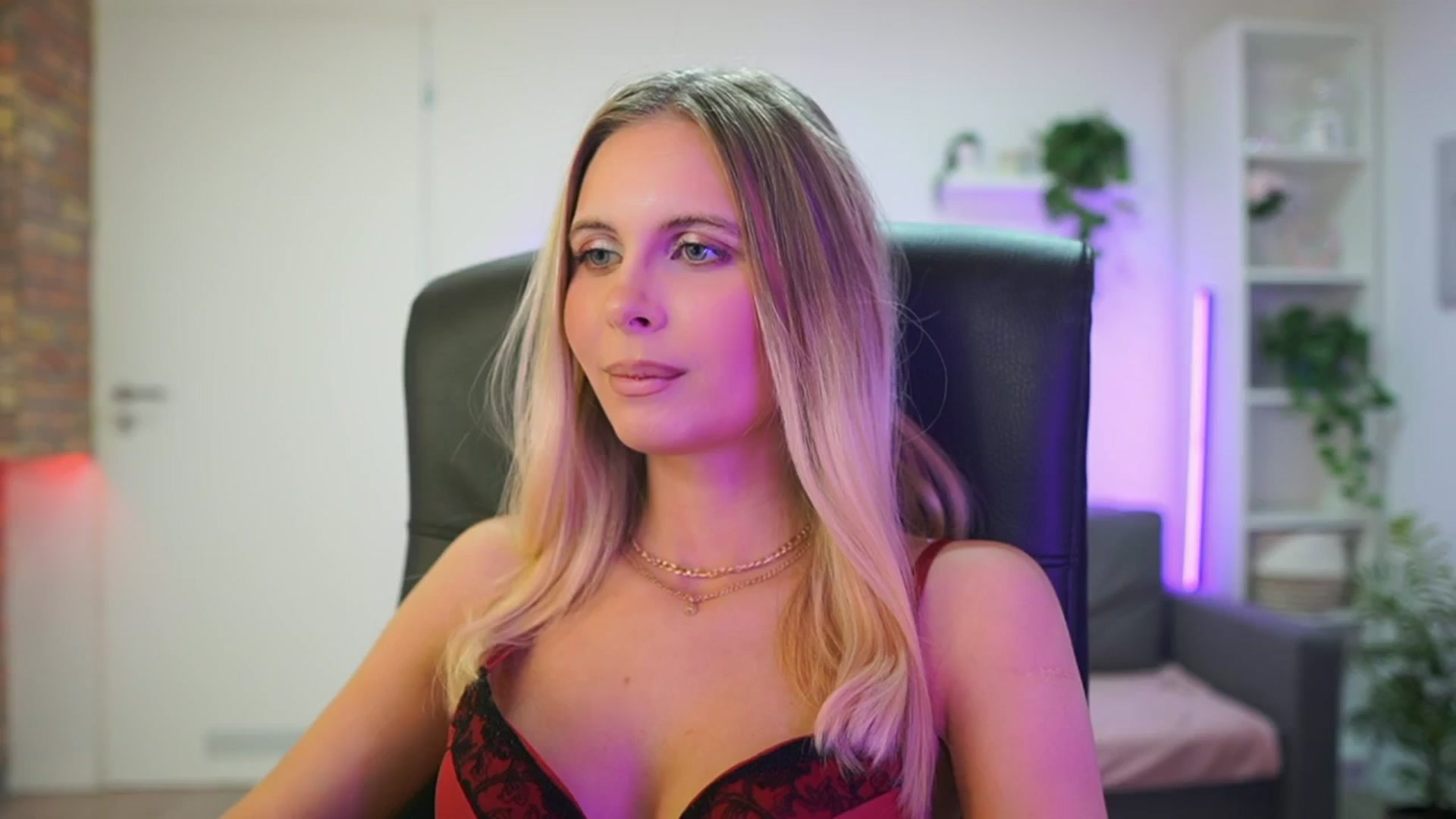 Gallery image thumbnail from Catecrago_'s myfreecams stream on, 01/28/2026, 15:18 image 10 of 20