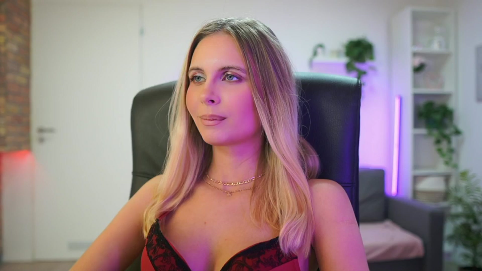 Gallery image thumbnail from Catecrago_'s myfreecams stream on, 01/28/2026, 15:18 image 7 of 20