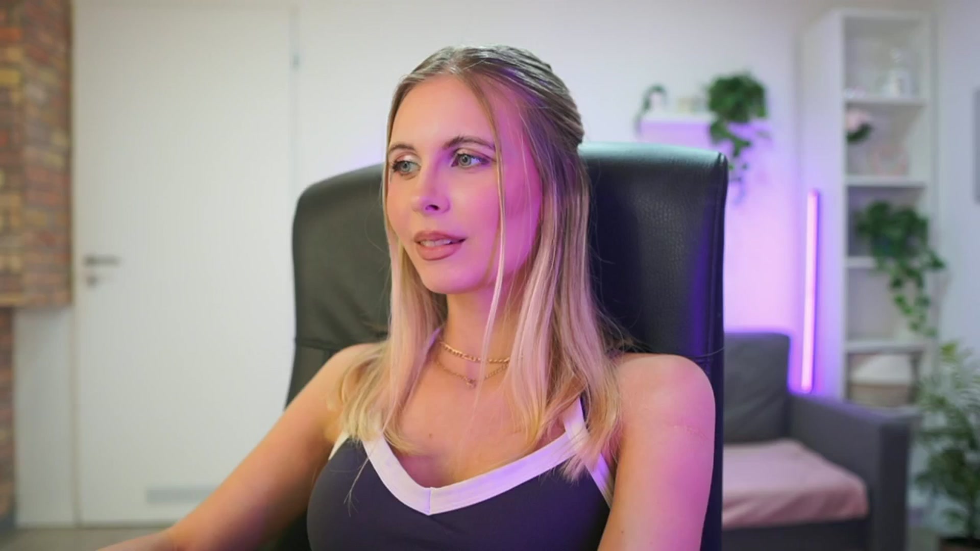 Gallery image thumbnail from Catecrago_'s myfreecams stream on, 01/29/2026, 14:36 image 13 of 20