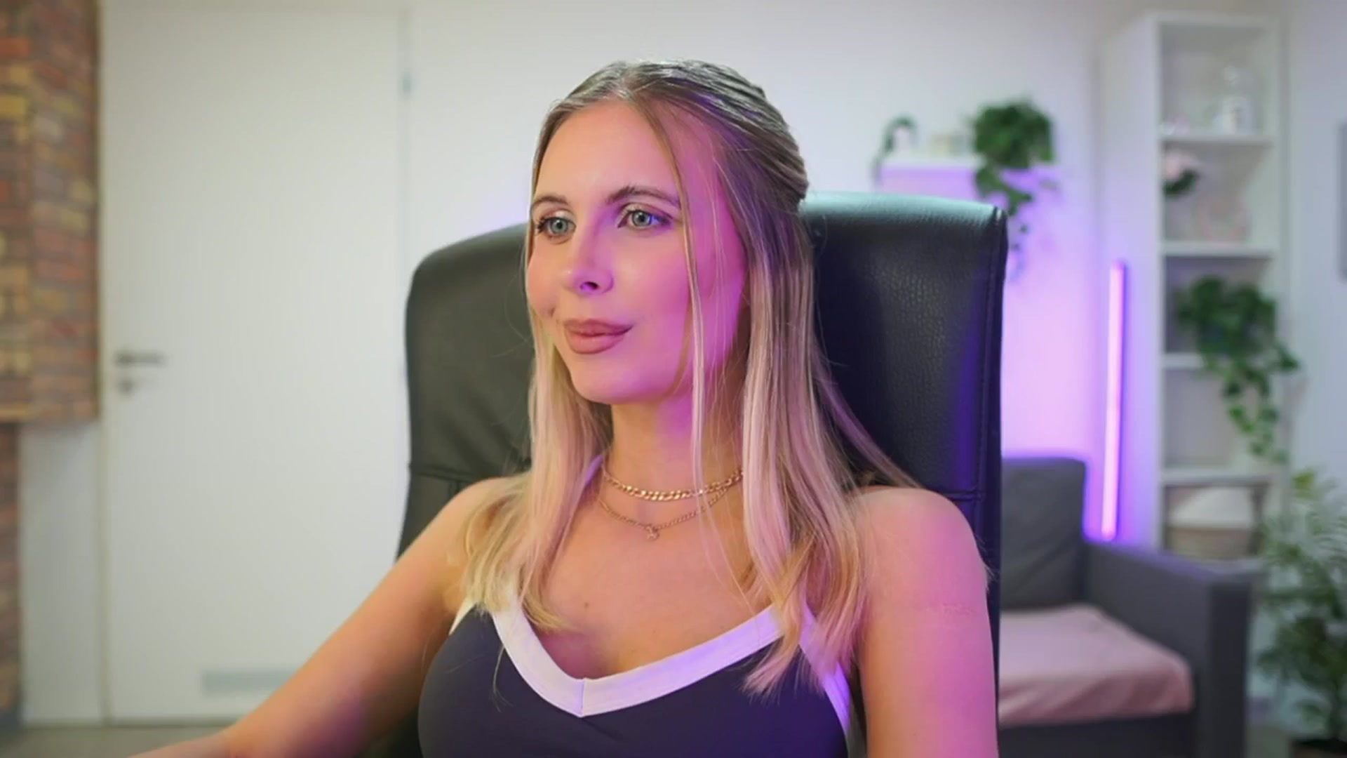 Gallery image thumbnail from Catecrago_'s myfreecams stream on, 01/29/2026, 14:36 image 14 of 20