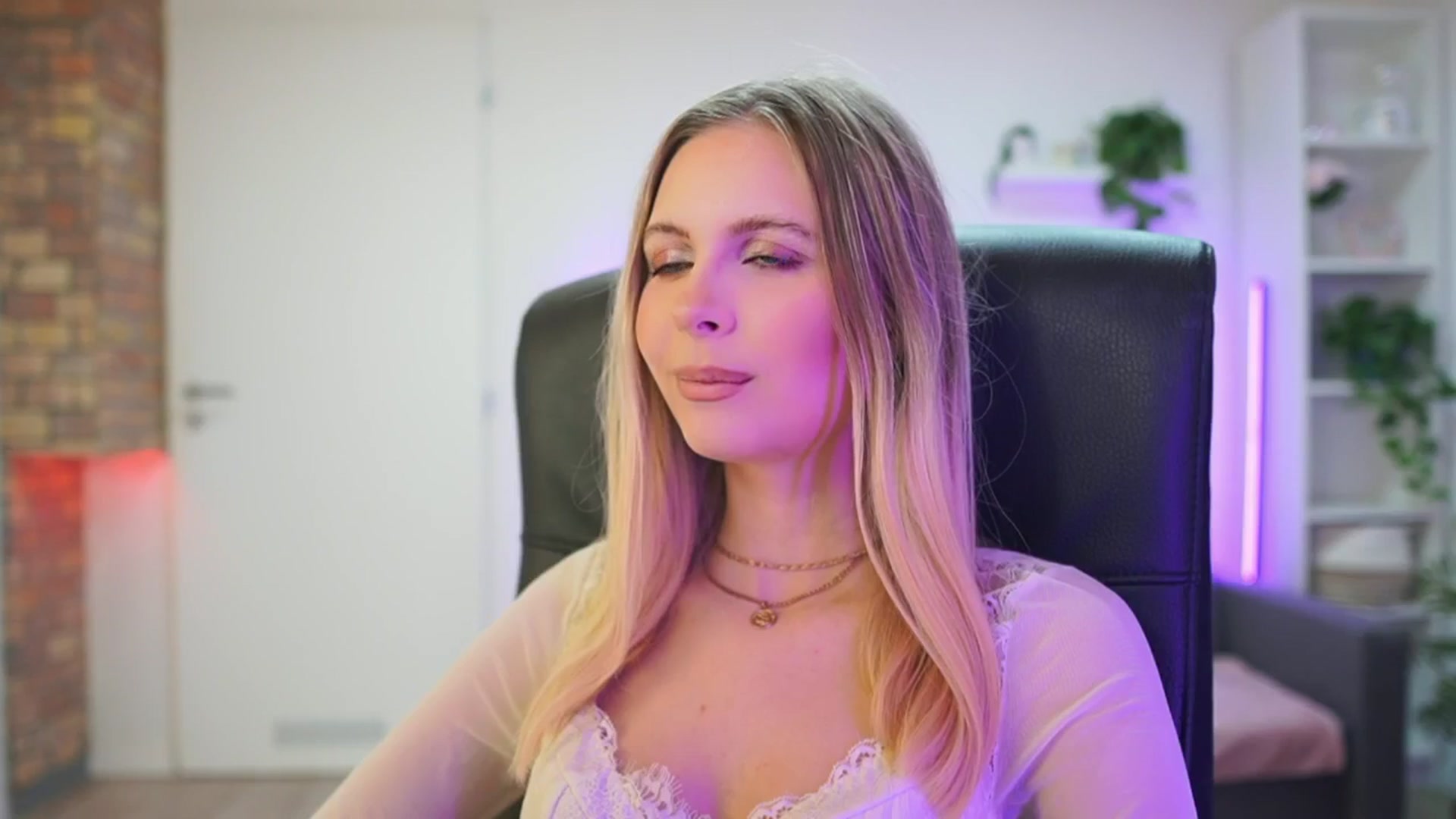Gallery image thumbnail from Catecrago_'s myfreecams stream on, 02/02/2026, 11:28 image 4 of 20