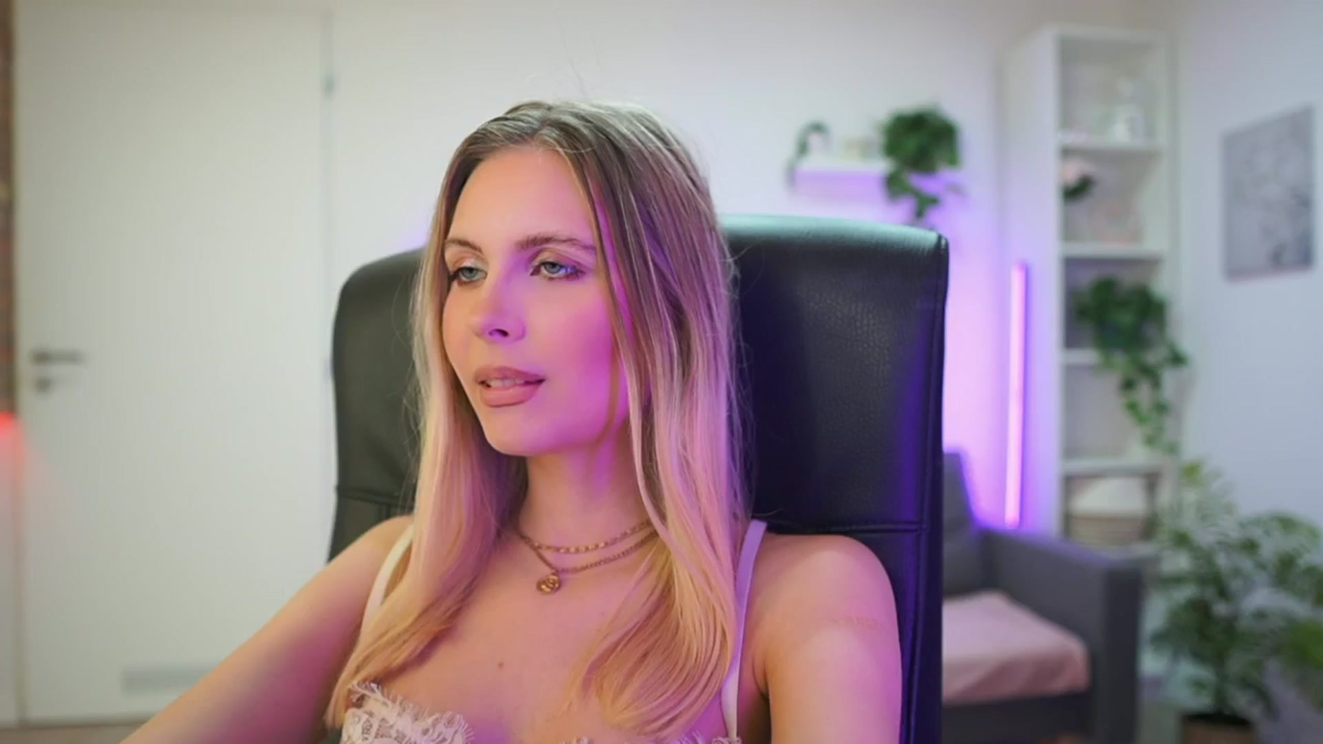 Gallery image thumbnail from Catecrago_'s myfreecams stream on, 02/02/2026, 11:50 image 20 of 20
