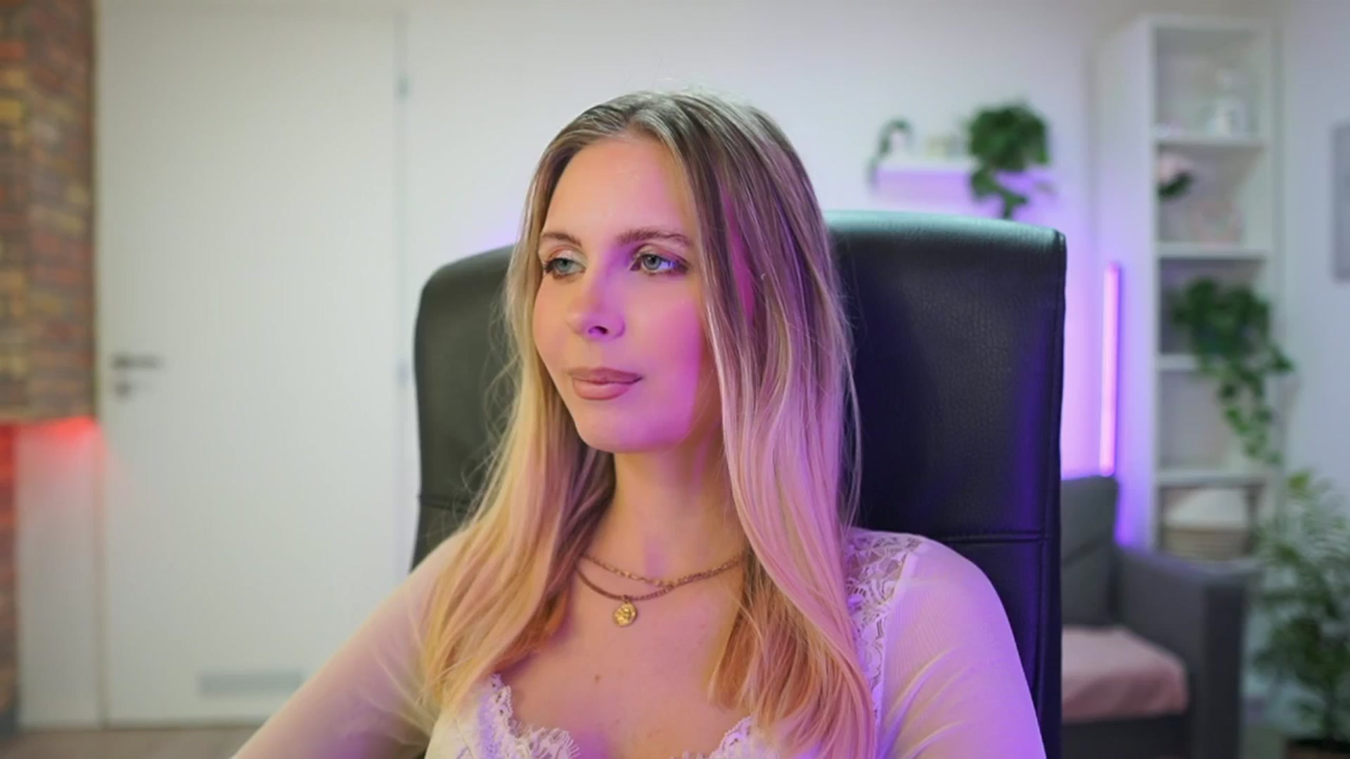 Gallery image thumbnail from Catecrago_'s myfreecams stream on, 02/02/2026, 13:28 image 5 of 20