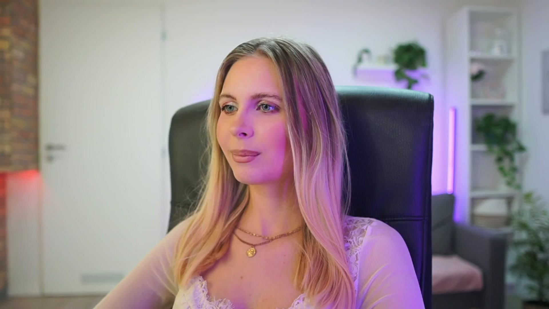 Gallery image thumbnail from Catecrago_'s myfreecams stream on, 02/02/2026, 13:28 image 6 of 20