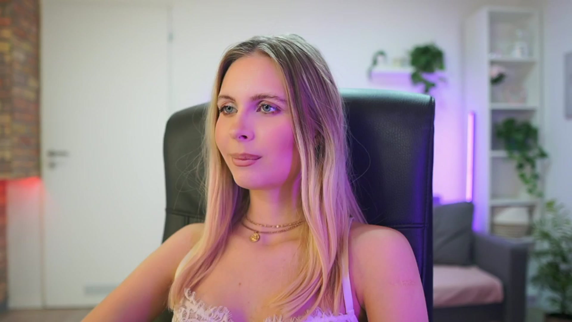 Gallery image thumbnail from Catecrago_'s myfreecams stream on, 02/02/2026, 13:28 image 20 of 20