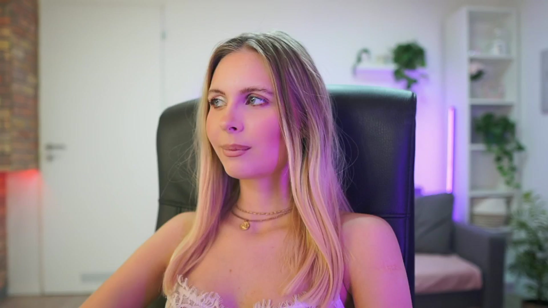 Gallery image thumbnail from Catecrago_'s myfreecams stream on, 02/02/2026, 13:28 image 18 of 20