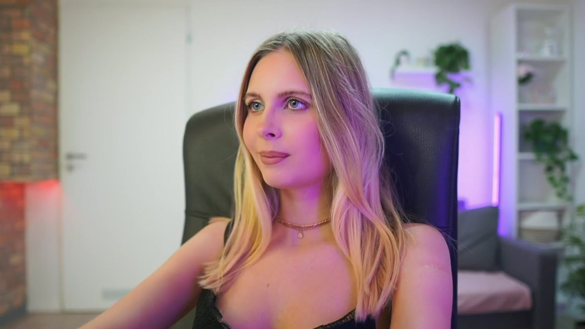 Gallery image thumbnail from Catecrago_'s myfreecams stream on, 02/03/2026, 18:07 image 20 of 20