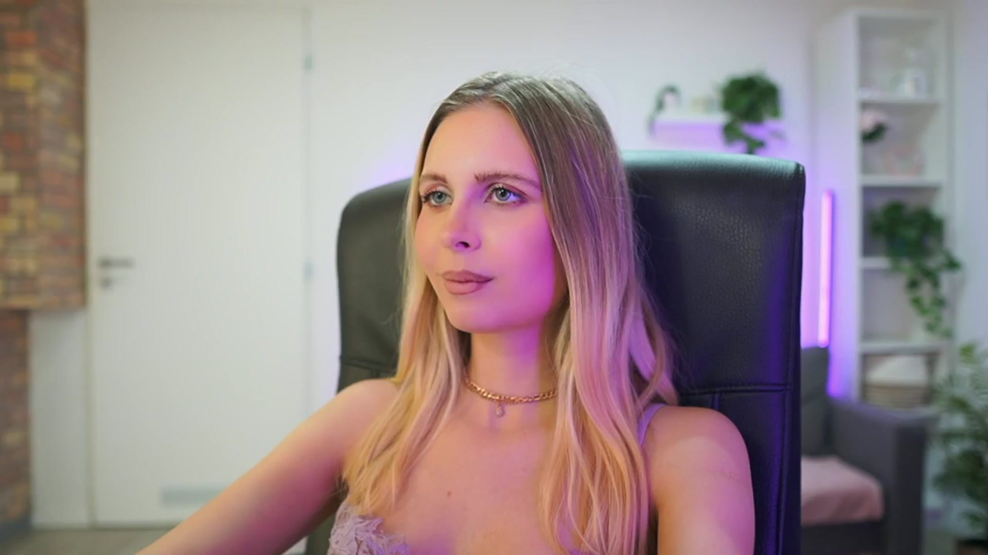 Gallery image thumbnail from Catecrago_'s myfreecams stream on, 02/04/2026, 16:26 image 12 of 20
