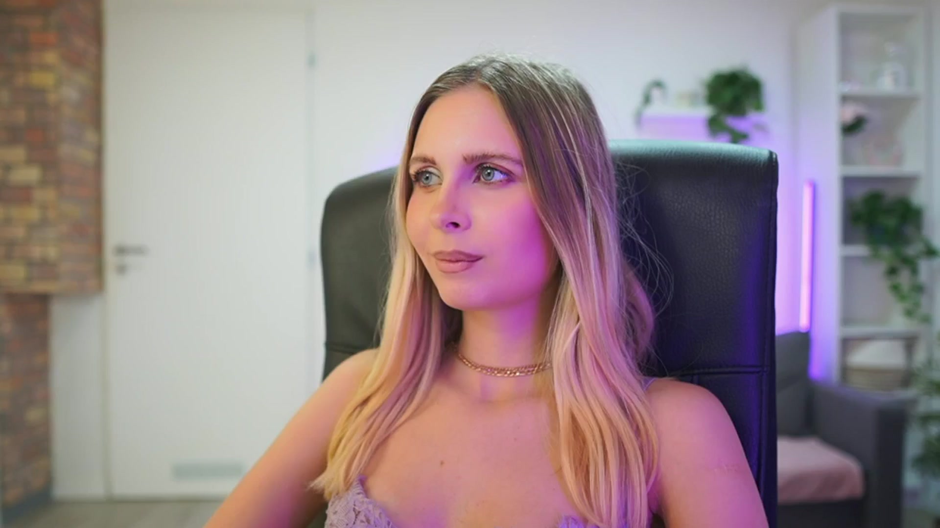 Gallery image thumbnail from Catecrago_'s myfreecams stream on, 02/04/2026, 18:51 image 6 of 20