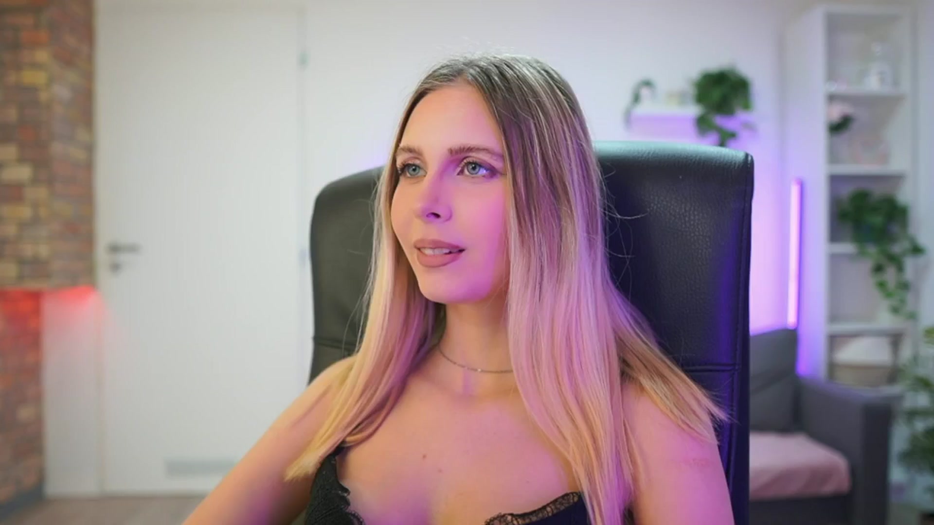 Gallery image thumbnail from Catecrago_'s myfreecams stream on, 02/05/2026, 14:58 image 5 of 20
