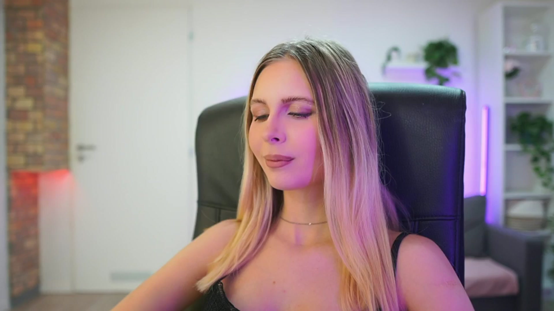 Gallery image thumbnail from Catecrago_'s myfreecams stream on, 02/05/2026, 14:58 image 20 of 20