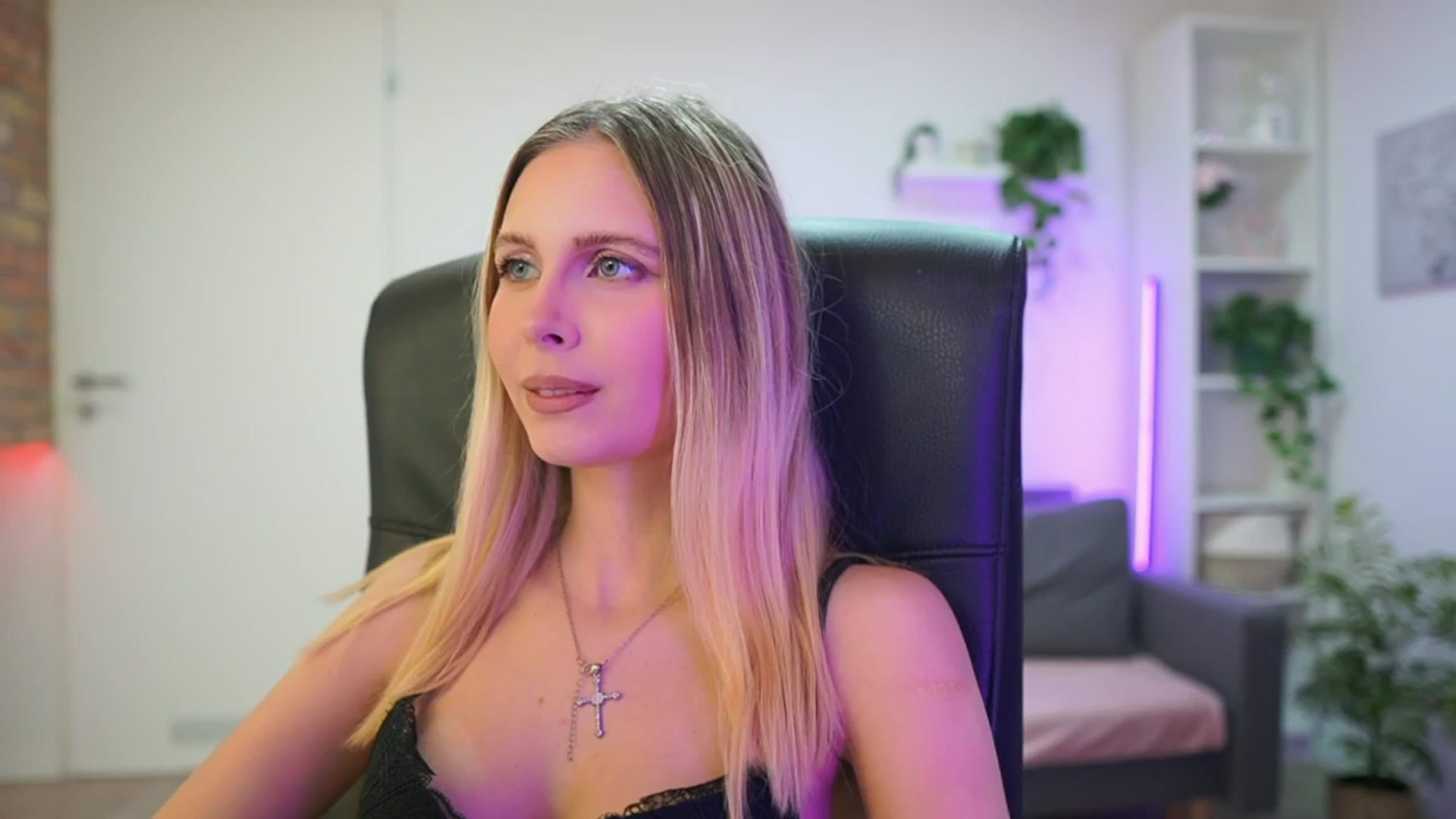 Gallery image thumbnail from Catecrago_'s myfreecams stream on, 02/05/2026, 15:47 image 18 of 20
