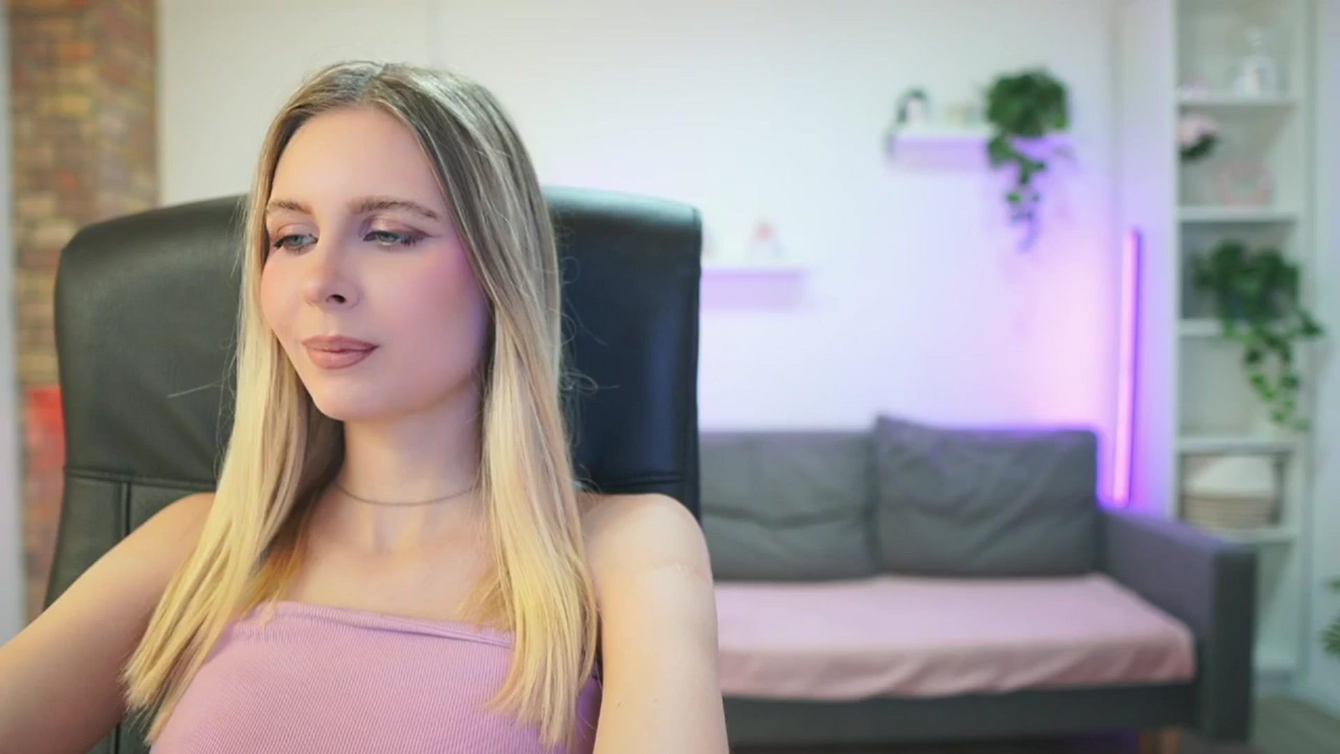 Gallery image thumbnail from Catecrago_'s myfreecams stream on, 02/06/2026, 13:52 image 9 of 20