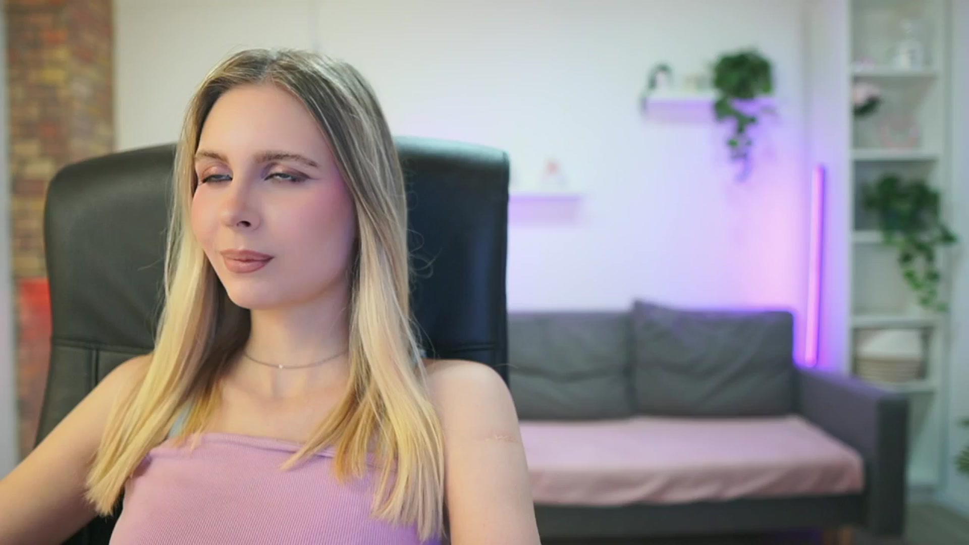 Gallery image thumbnail from Catecrago_'s myfreecams stream on, 02/06/2026, 13:52 image 8 of 20