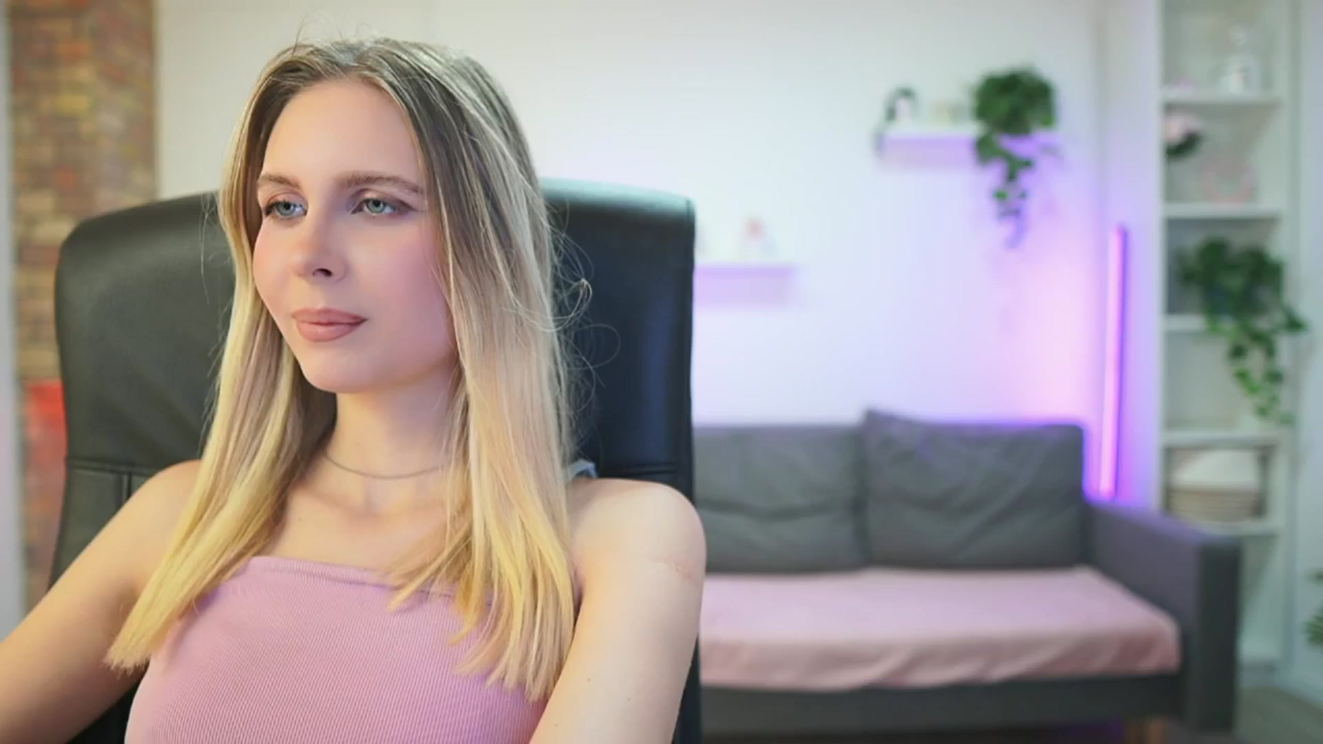 Gallery image thumbnail from Catecrago_'s myfreecams stream on, 02/06/2026, 13:52 image 2 of 20