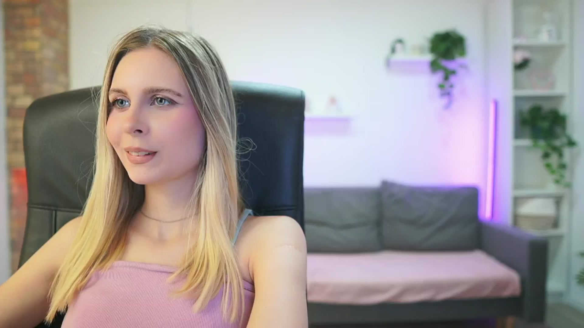 Gallery image thumbnail from Catecrago_'s myfreecams stream on, 02/06/2026, 13:52 image 7 of 20