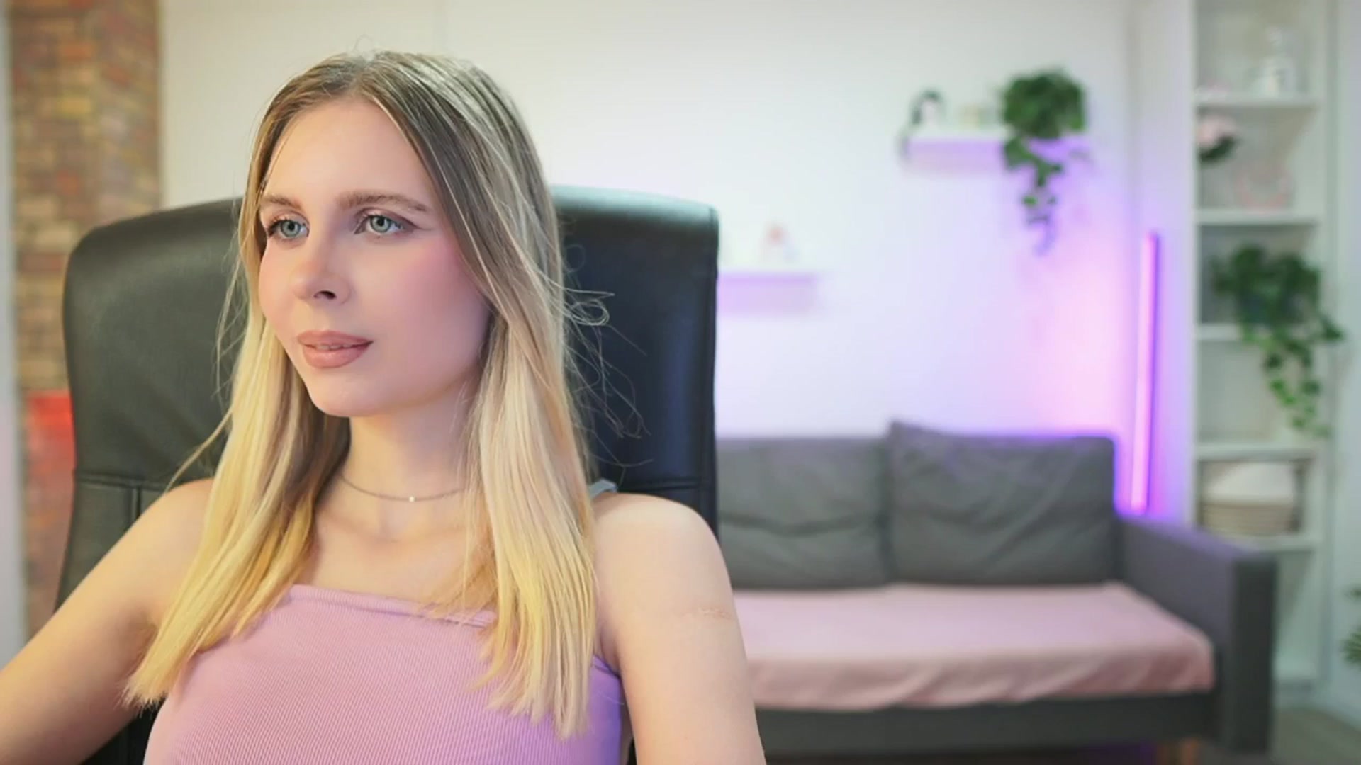 Gallery image thumbnail from Catecrago_'s myfreecams stream on, 02/06/2026, 13:52 image 6 of 20