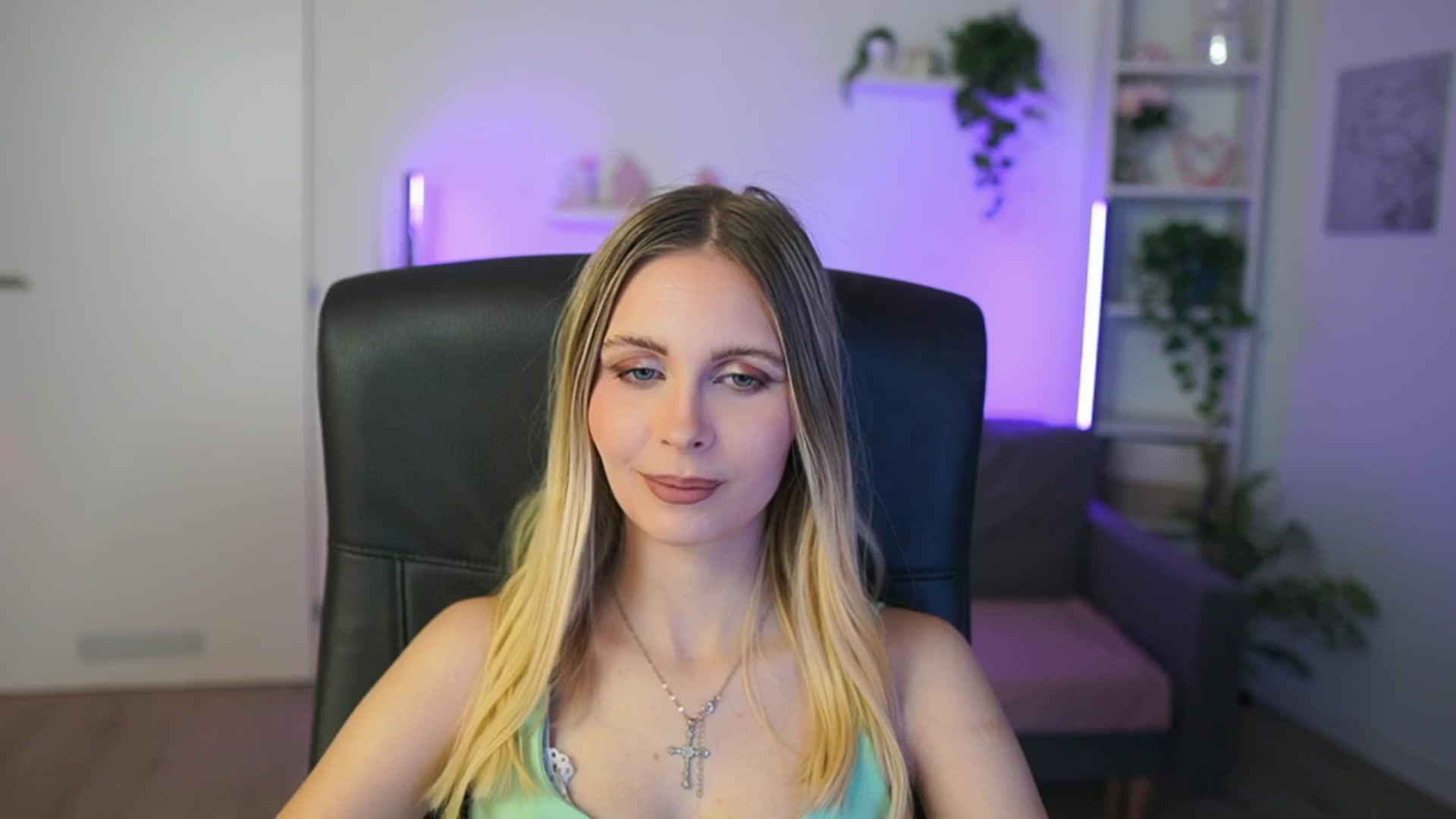 Gallery image thumbnail from Catecrago_'s myfreecams stream on, 02/09/2026, 14:37 image 7 of 20