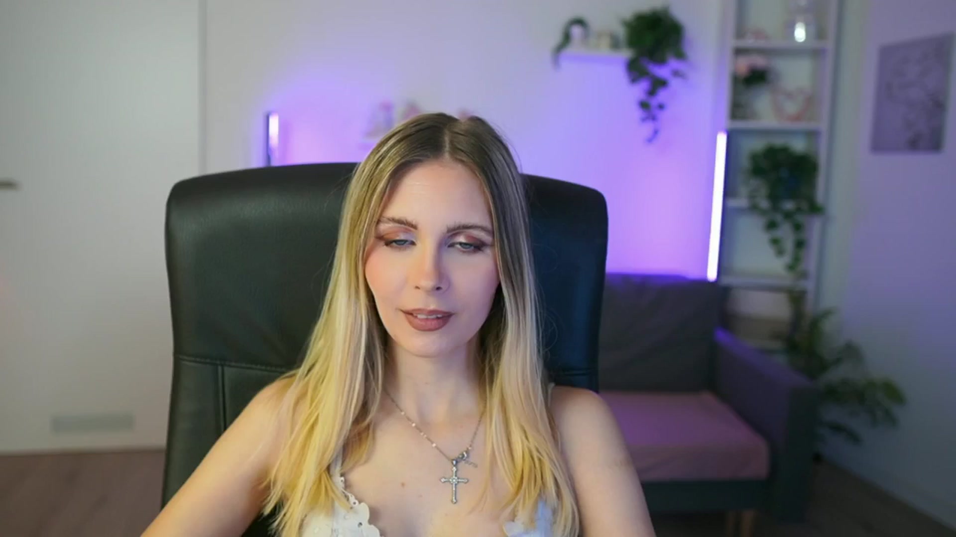 Gallery image thumbnail from Catecrago_'s myfreecams stream on, 02/09/2026, 14:37 image 18 of 20