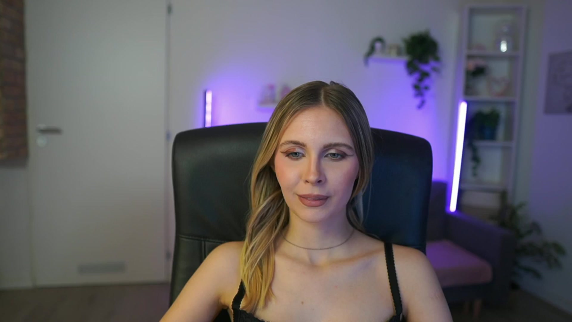 Gallery image thumbnail from Catecrago_'s myfreecams stream on, 02/10/2026, 13:44 image 2 of 20