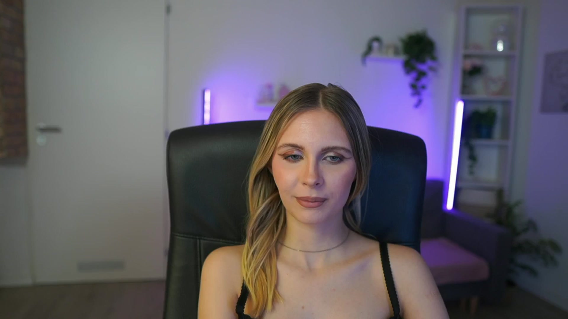 Gallery image thumbnail from Catecrago_'s myfreecams stream on, 02/10/2026, 13:44 image 7 of 20