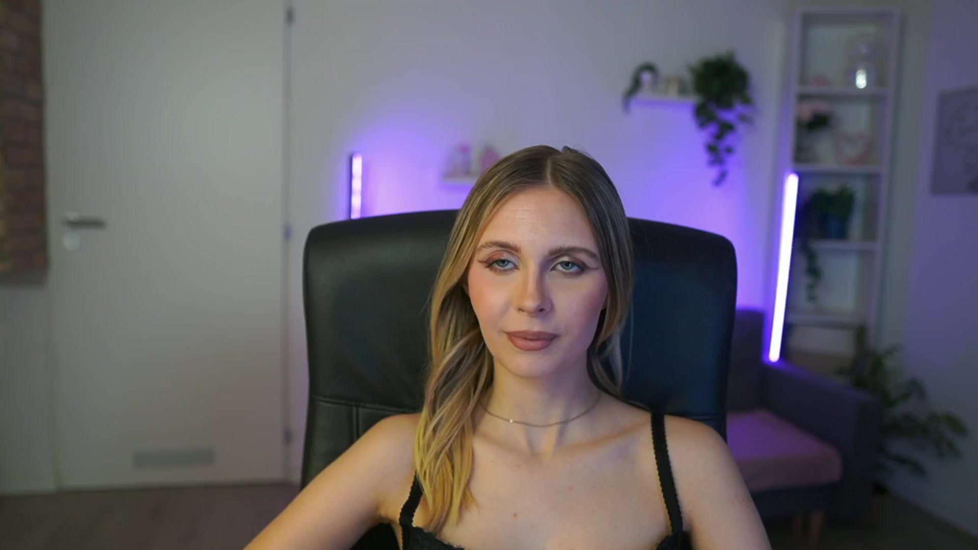 Gallery image thumbnail from Catecrago_'s myfreecams stream on, 02/10/2026, 13:44 image 8 of 20