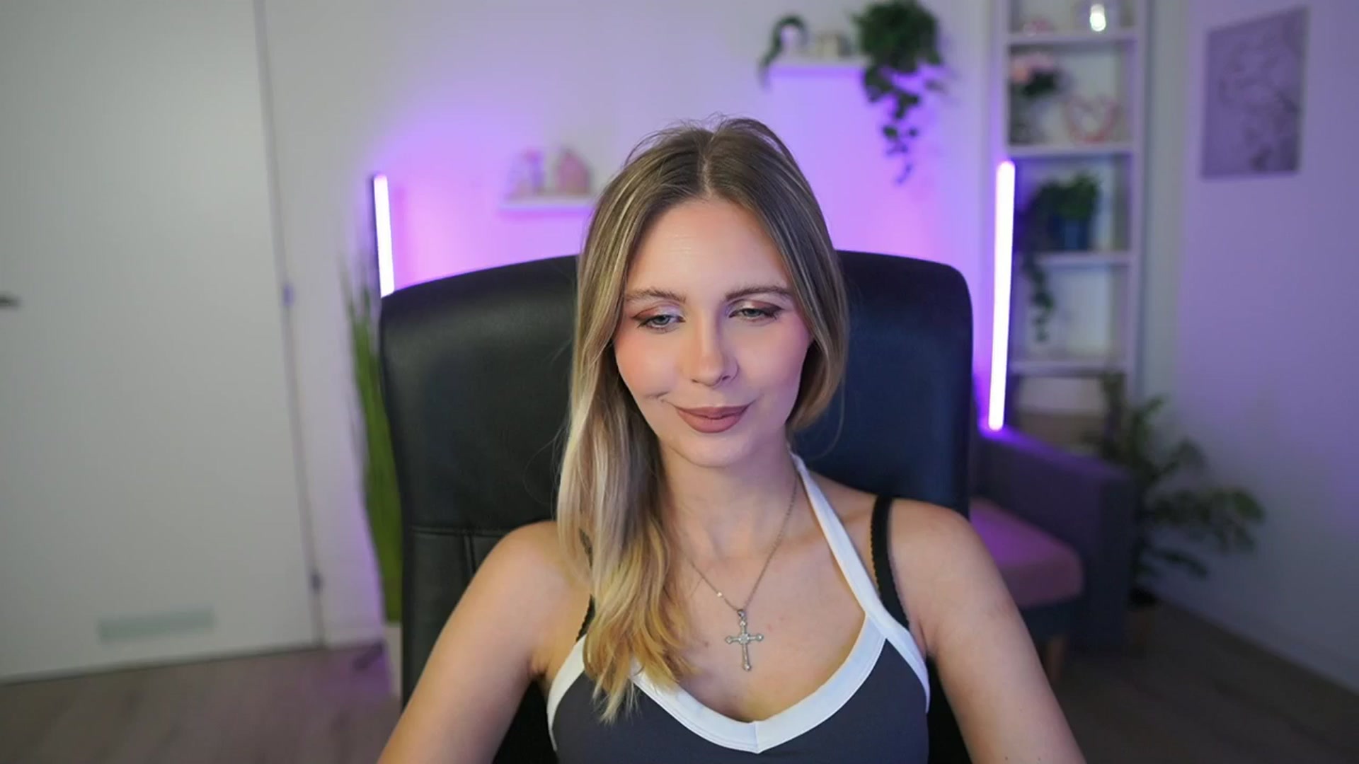 Gallery image thumbnail from Catecrago_'s myfreecams stream on, 02/15/2026, 14:50 image 3 of 20