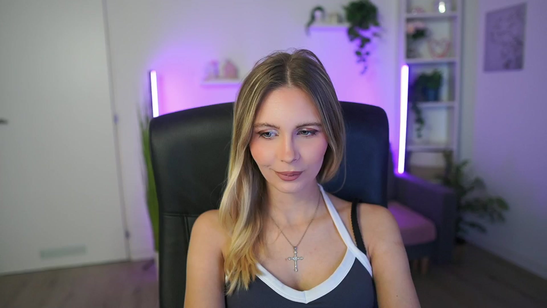 Gallery image thumbnail from Catecrago_'s myfreecams stream on, 02/15/2026, 14:50 image 9 of 20