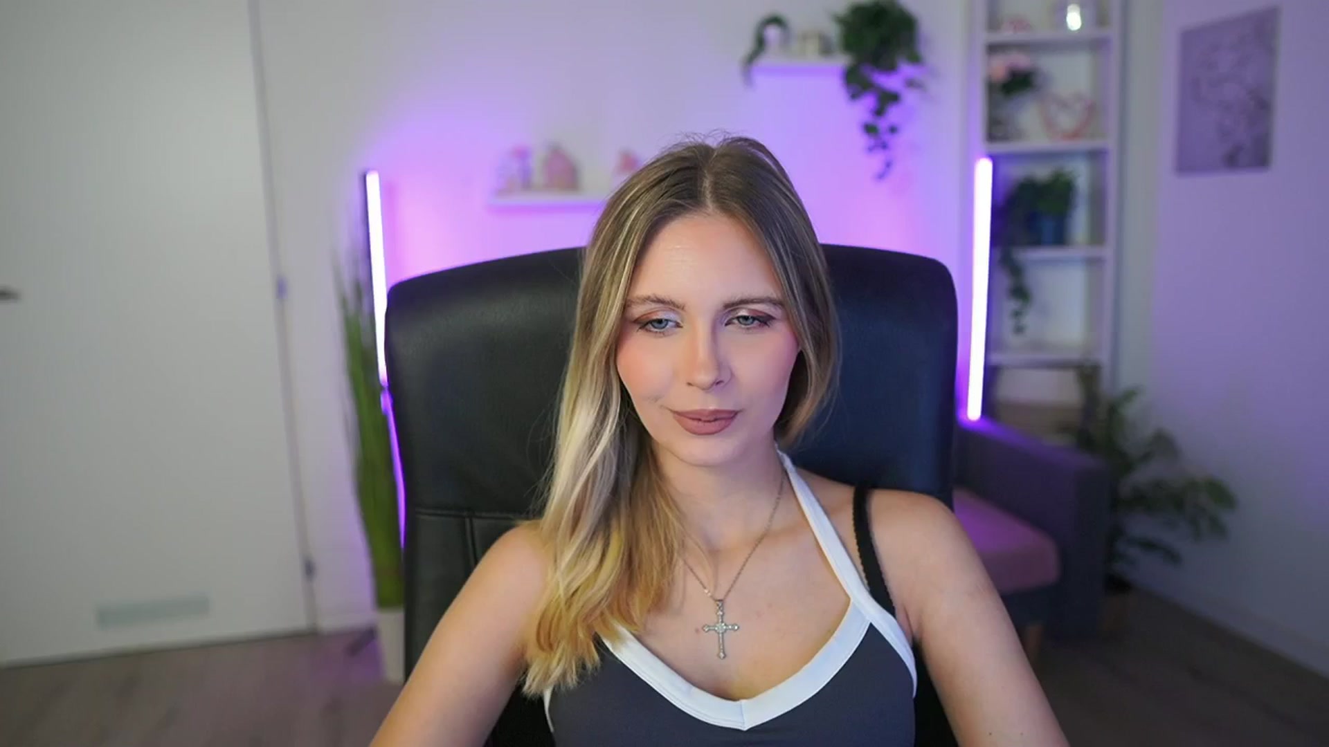Gallery image thumbnail from Catecrago_'s myfreecams stream on, 02/15/2026, 14:50 image 18 of 20