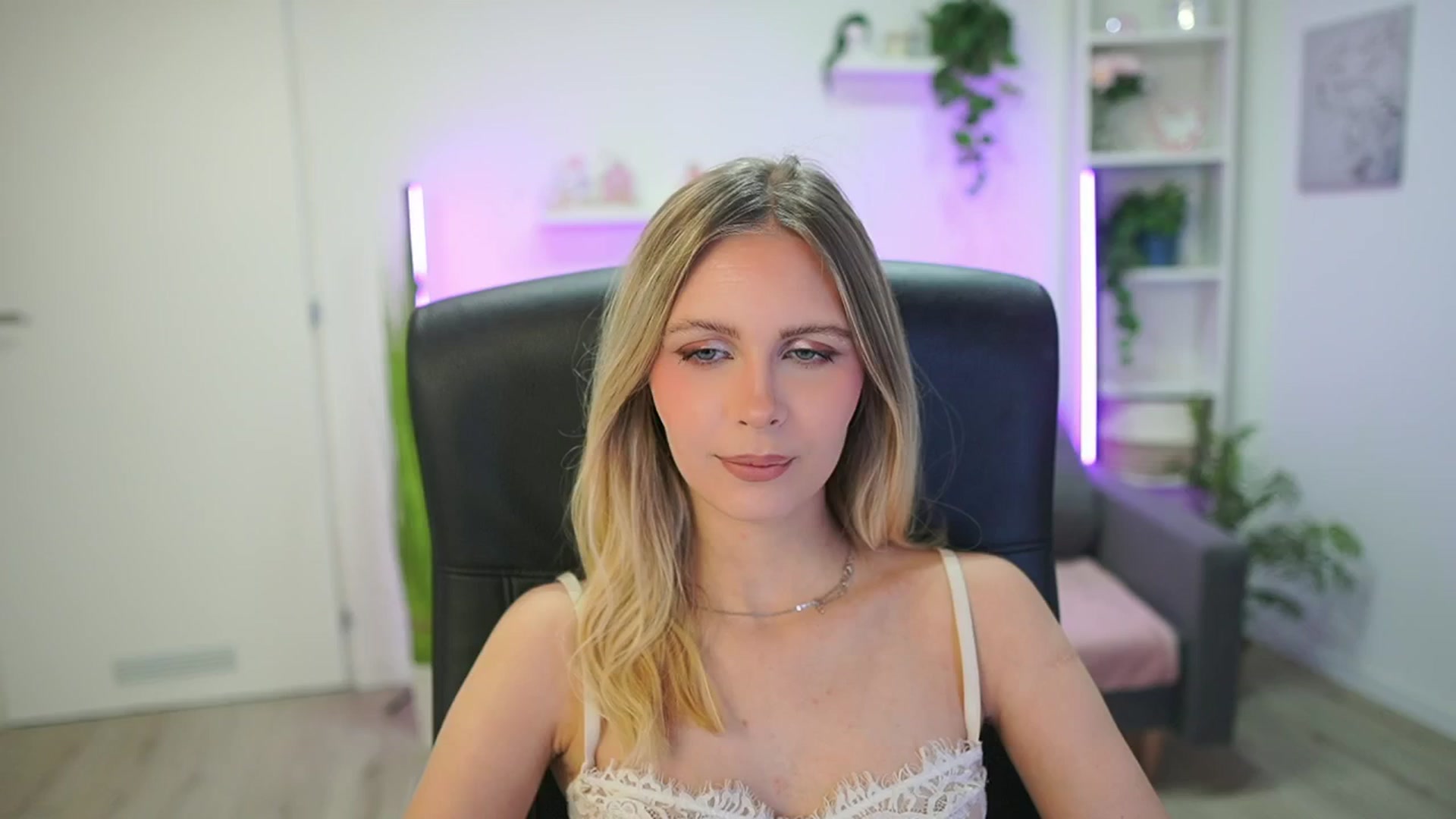 Gallery image thumbnail from Catecrago_'s myfreecams stream on, 02/16/2026, 15:34 image 5 of 20