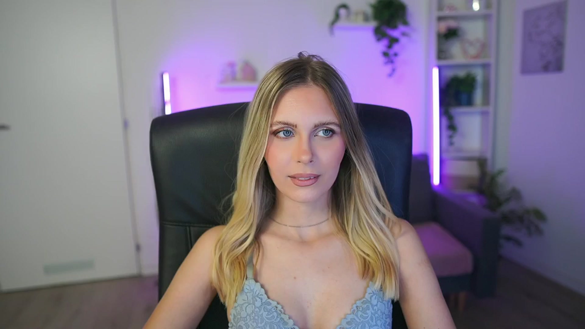 Gallery image thumbnail from Catecrago_'s myfreecams stream on, 02/17/2026, 16:47 image 10 of 20