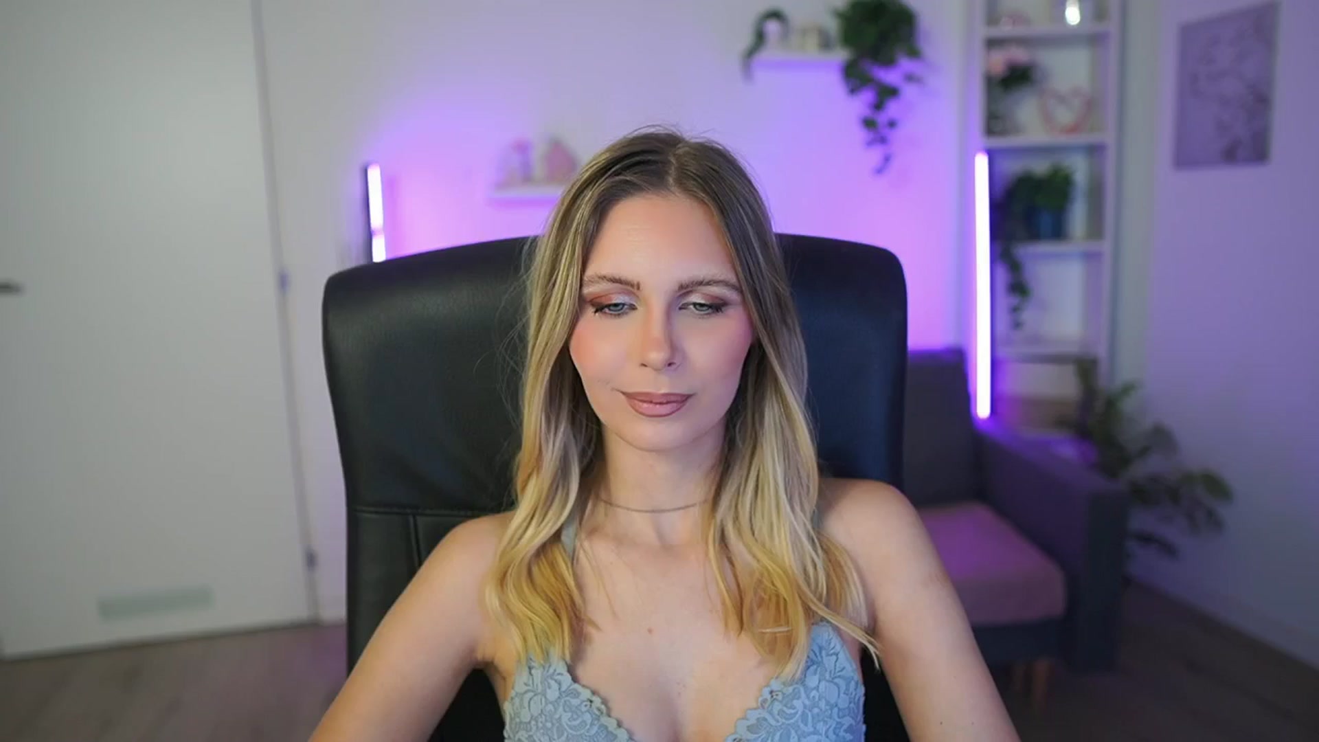 Gallery image thumbnail from Catecrago_'s myfreecams stream on, 02/17/2026, 16:47 image 3 of 20