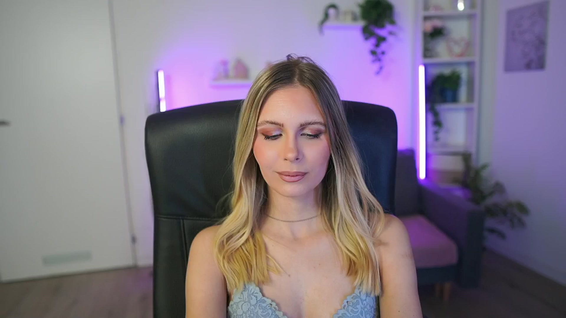Gallery image thumbnail from Catecrago_'s myfreecams stream on, 02/17/2026, 16:47 image 12 of 20