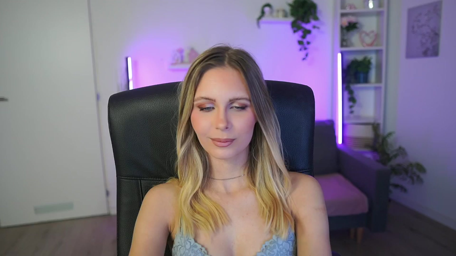Gallery image thumbnail from Catecrago_'s myfreecams stream on, 02/17/2026, 16:47 image 6 of 20