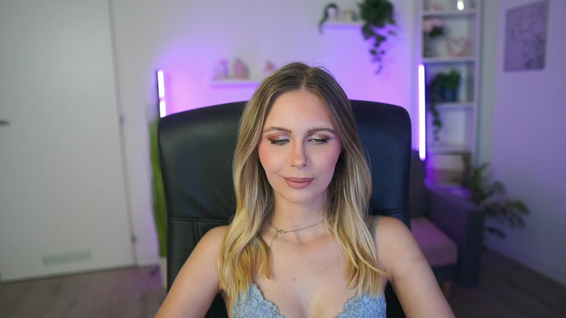 Gallery image thumbnail from Catecrago_'s myfreecams stream on, 02/17/2026, 17:42 image 16 of 20