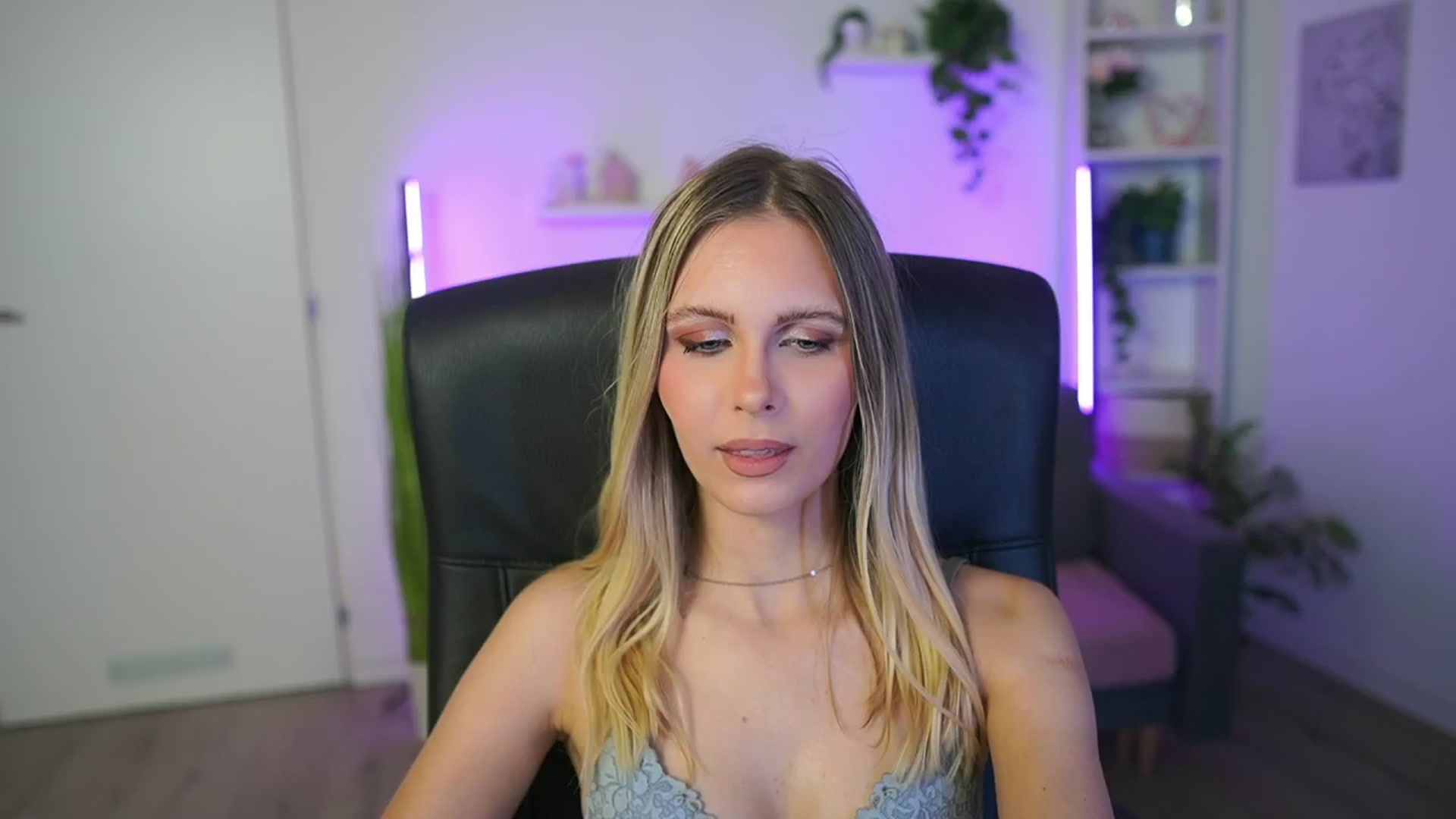 Gallery image thumbnail from Catecrago_'s myfreecams stream on, 02/17/2026, 17:42 image 11 of 20